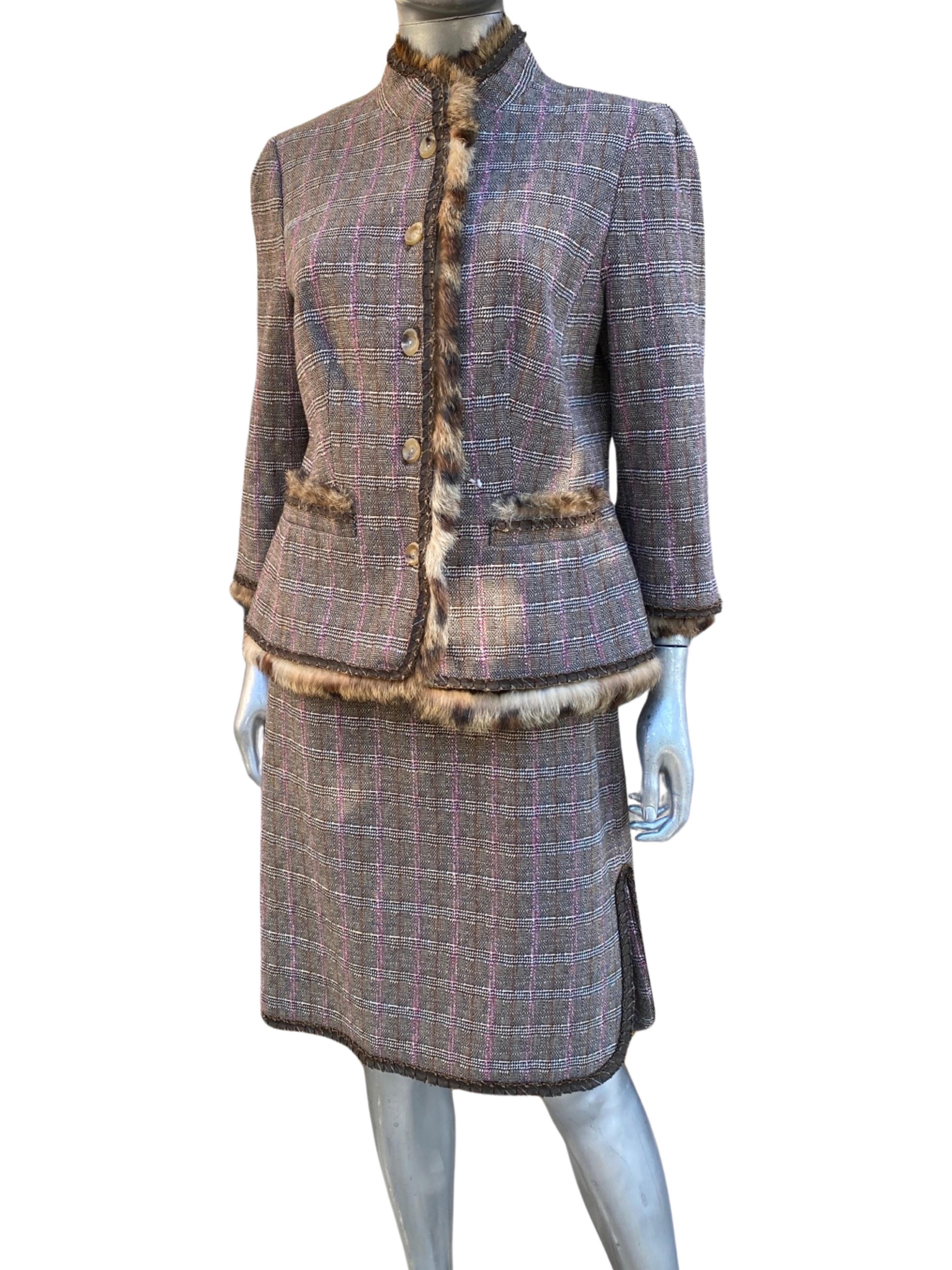 Worth New York Chic Brown/Lilac Plaid Suit w/  Fur Trim Jacket Size 10/12 For Sale 1