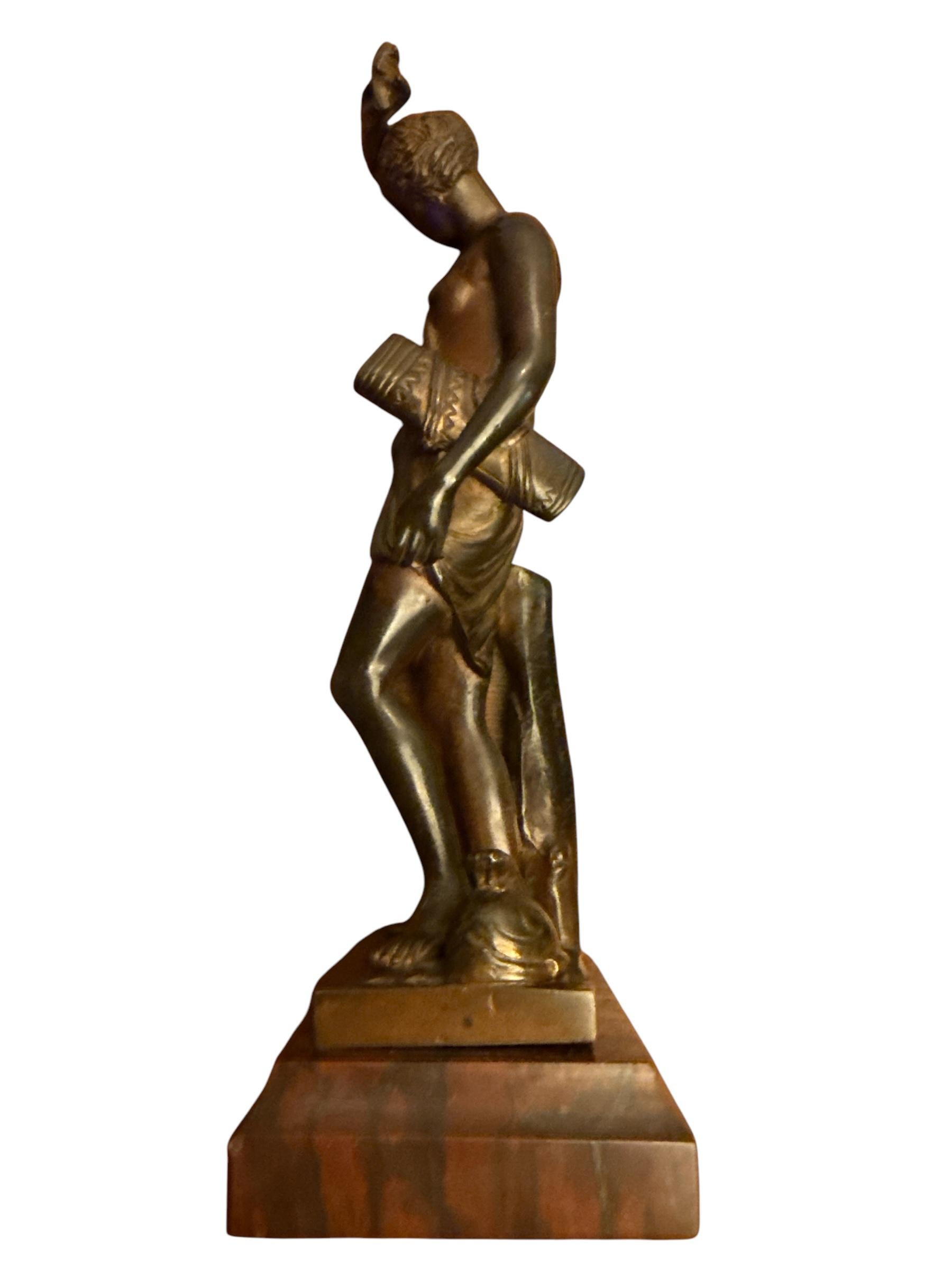 A small Grand Tour sculpture in Bronze of the ‘Wounded Amazone’, with a stamp of Fumière et Cie, circa 1880.