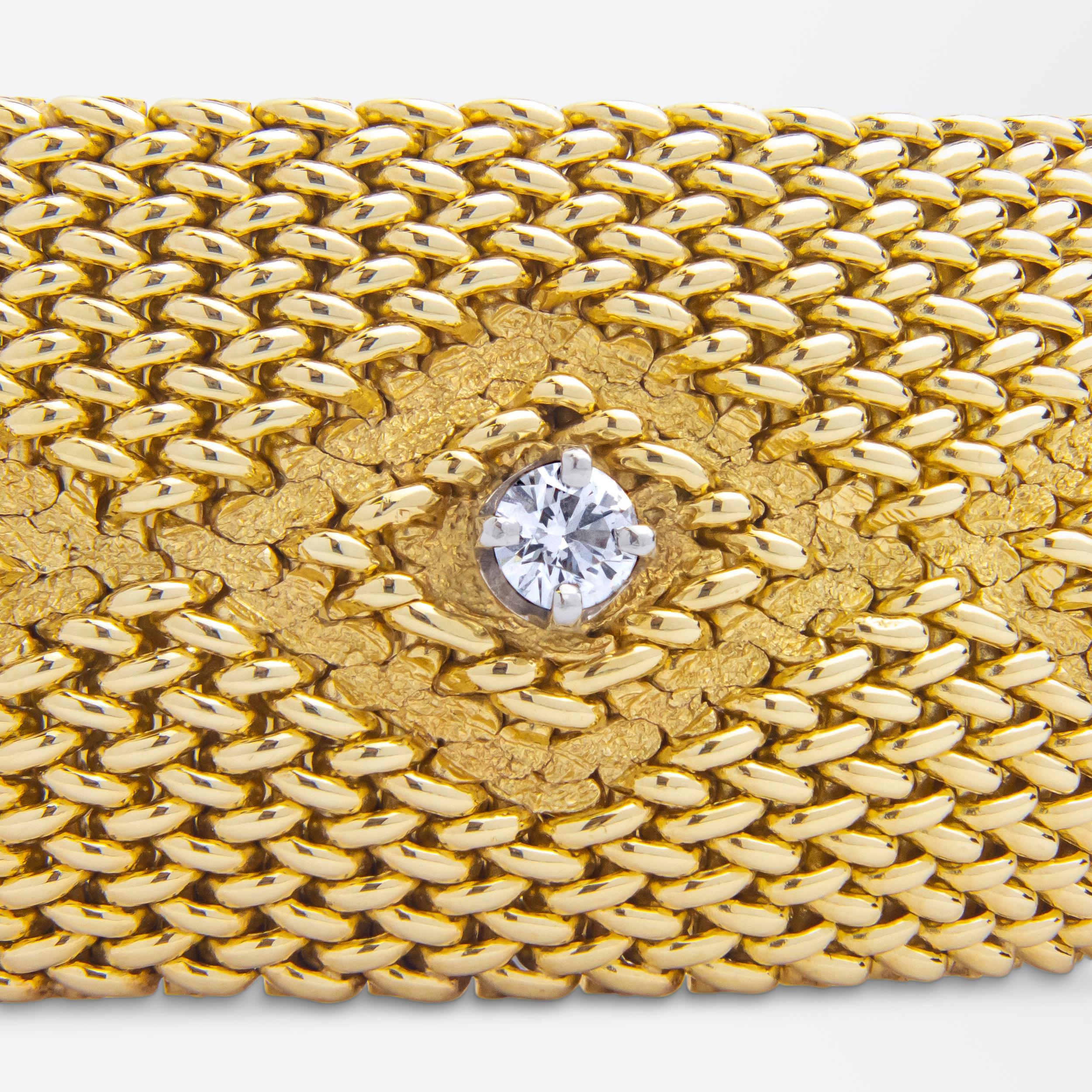 Woven 14 Karat Gold Bracelet With Diamonds In Good Condition For Sale In Brisbane City, QLD
