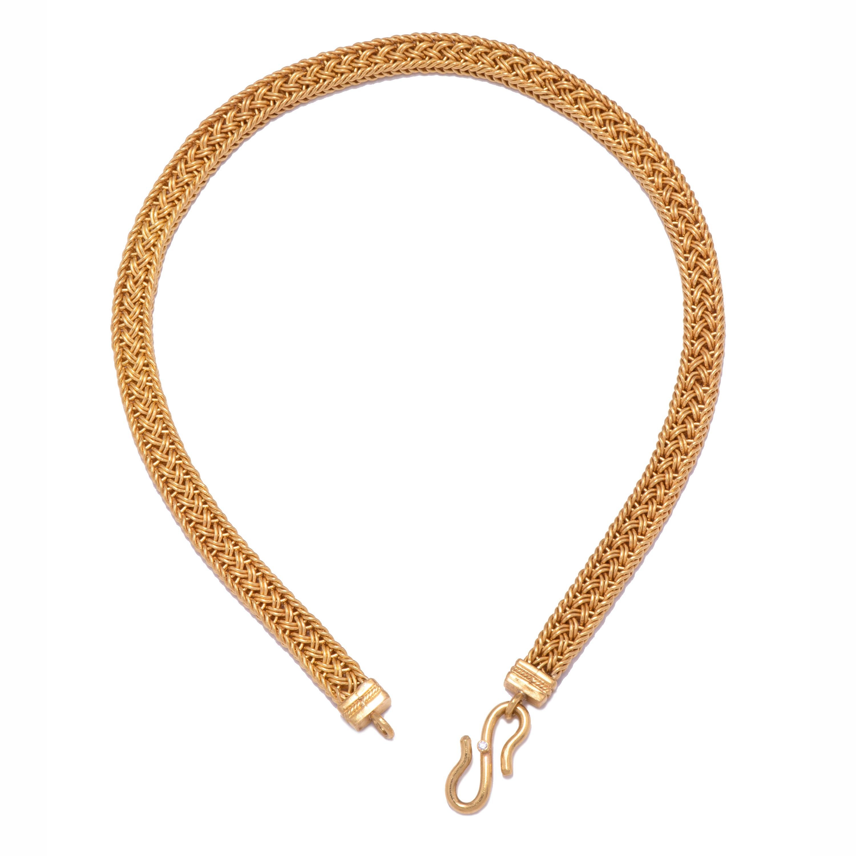 Contemporary Woven 22 Karat Gold Necklace For Sale