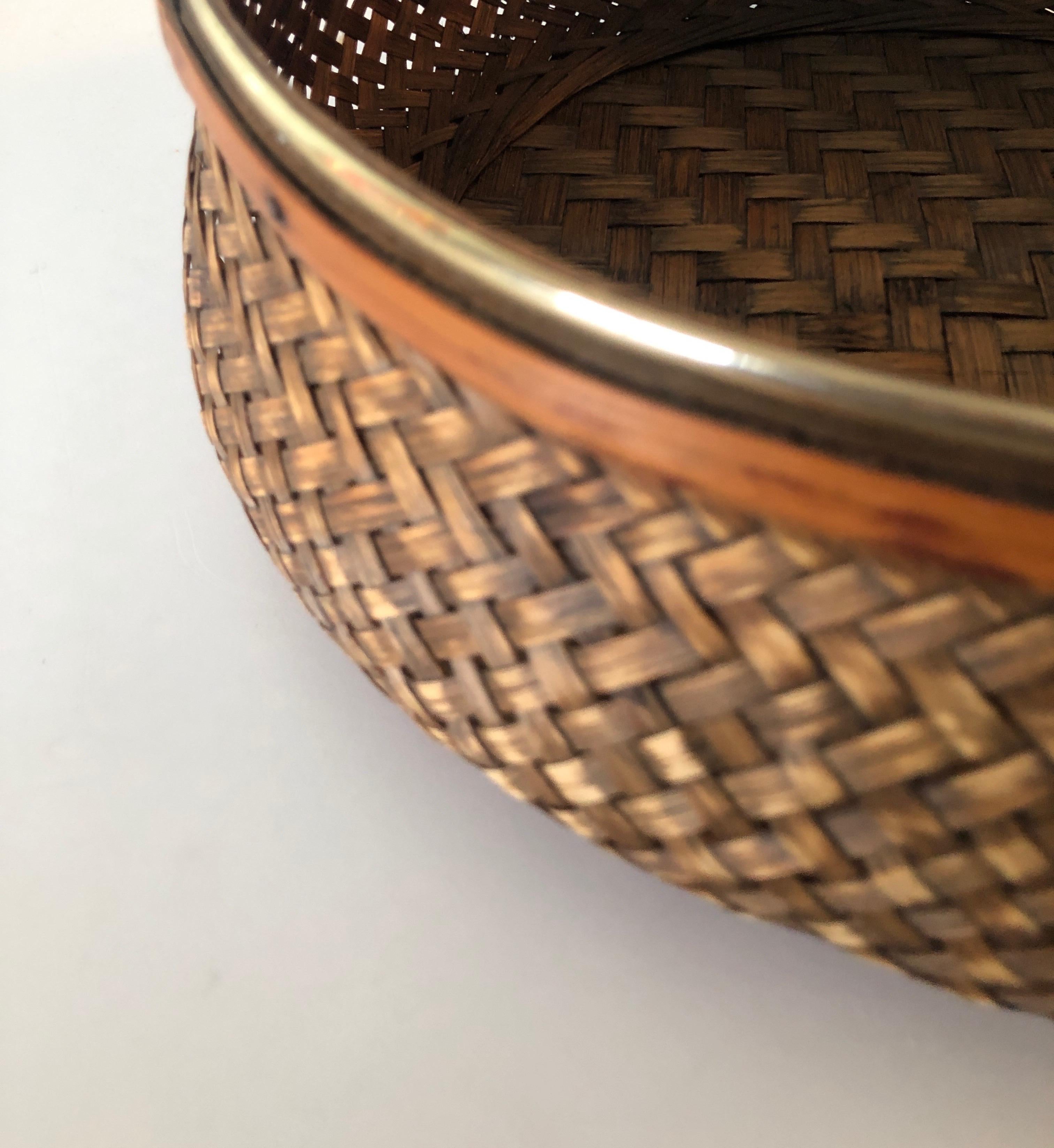 Woven Asian Round Serving Basket In Good Condition In Oakland Park, FL