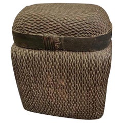 Panier à poisson à couvercle de taille moyenne en bambou tissé, Chine, 19e siècle