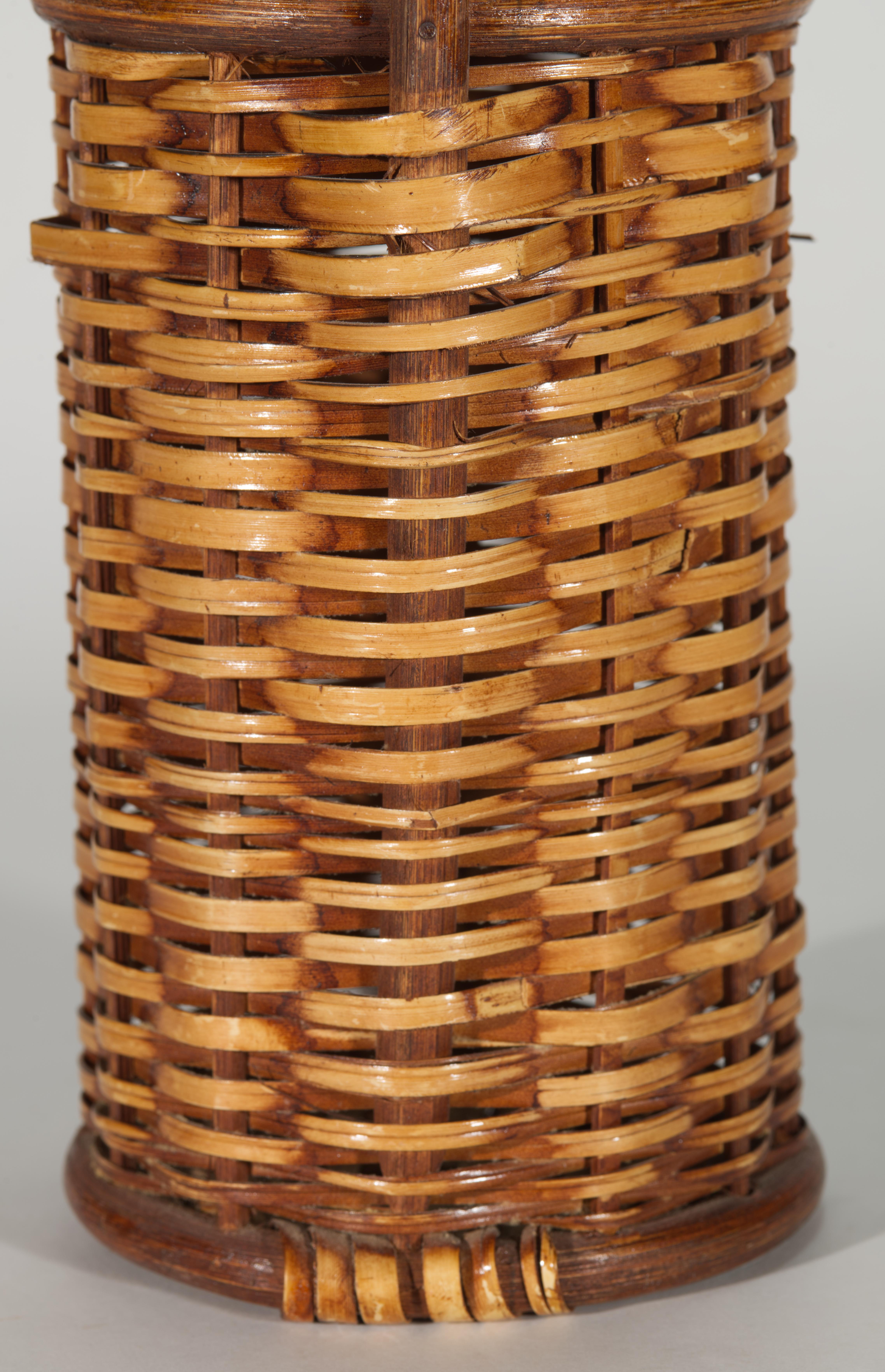 Bambou Panier Ikebana en osier de bambou tissé, Artisanat Philippines en vente