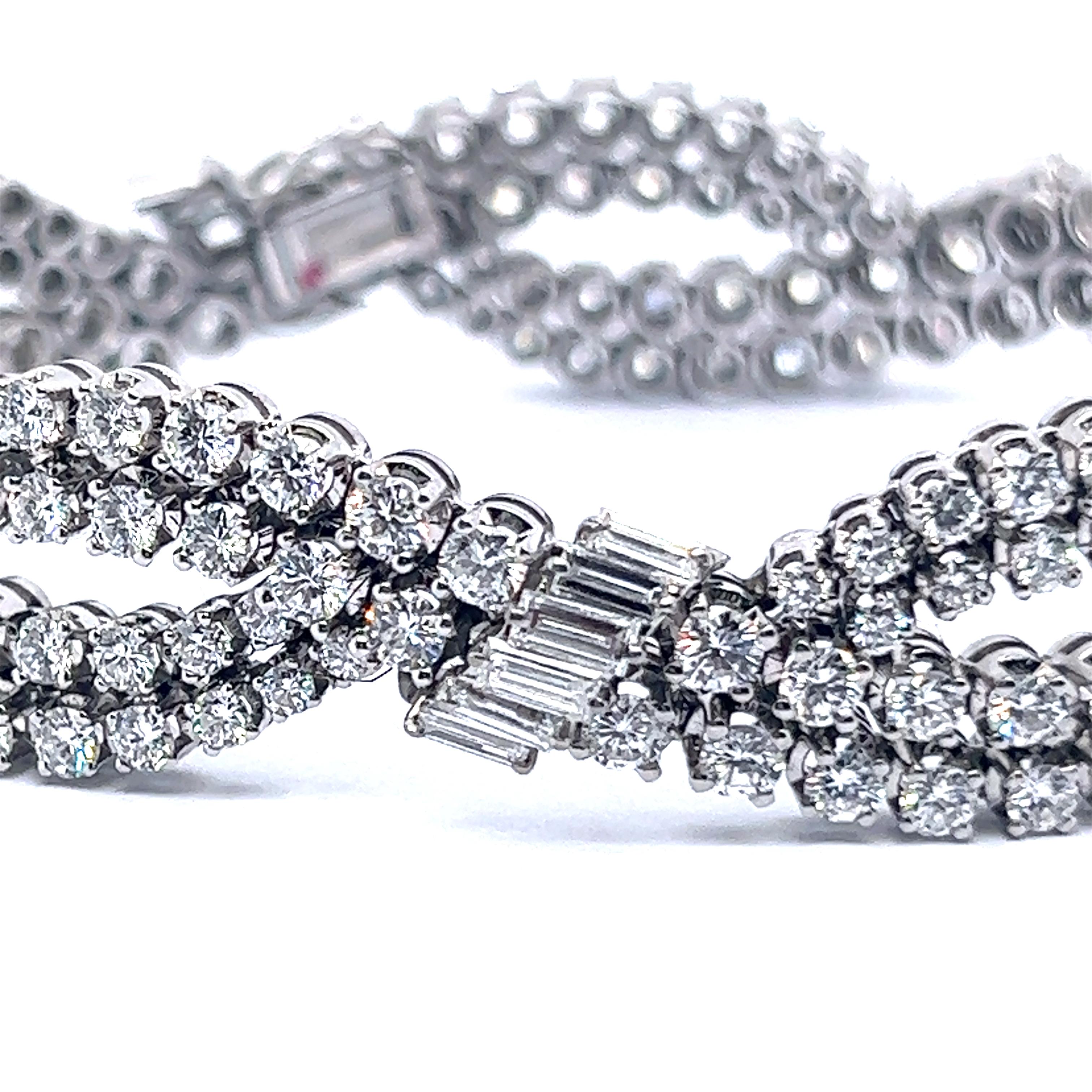 Bracelet tissé avec diamants en or blanc 18 carats en vente 8