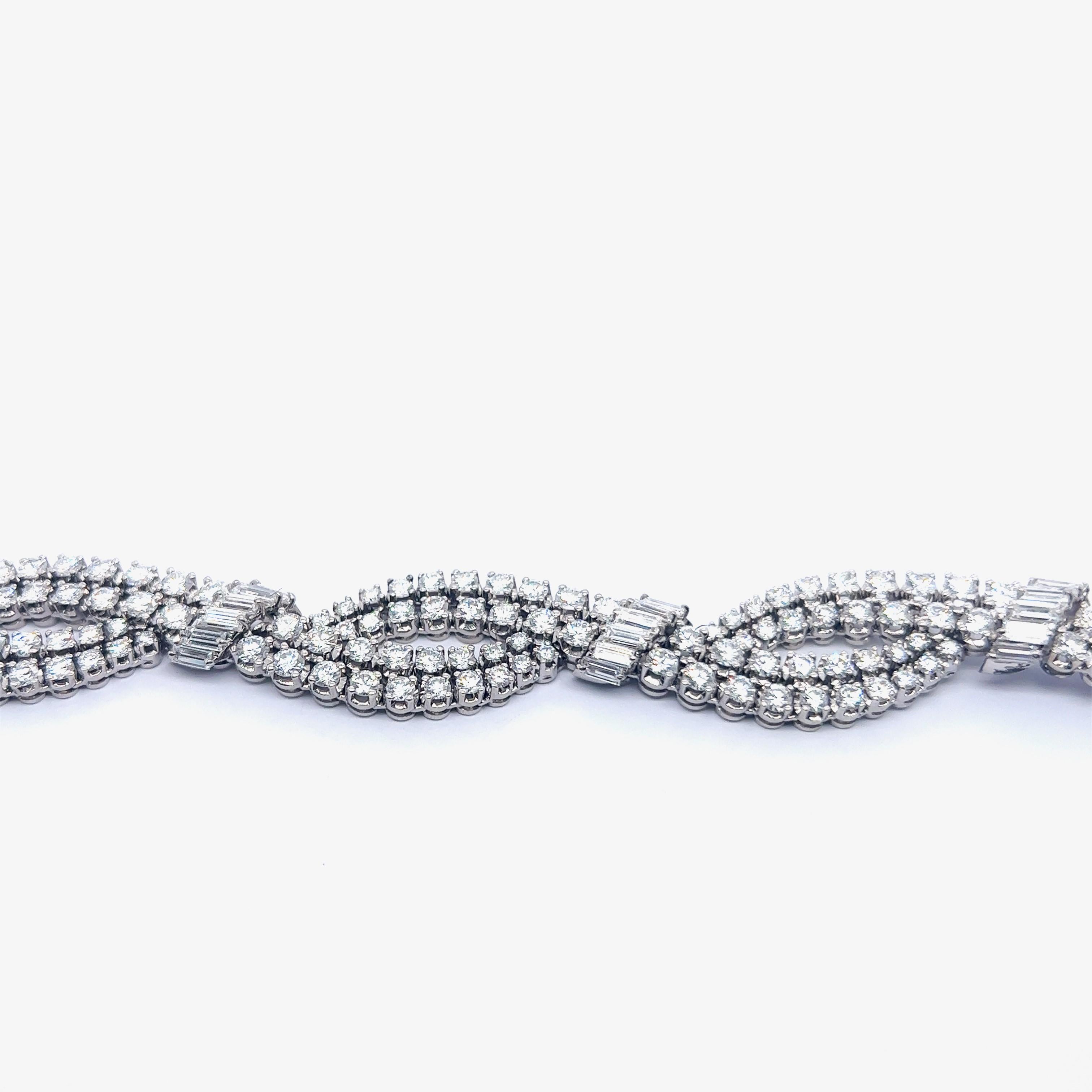 Woven Bracelet with Diamonds in 18 Karat White Gold For Sale 1