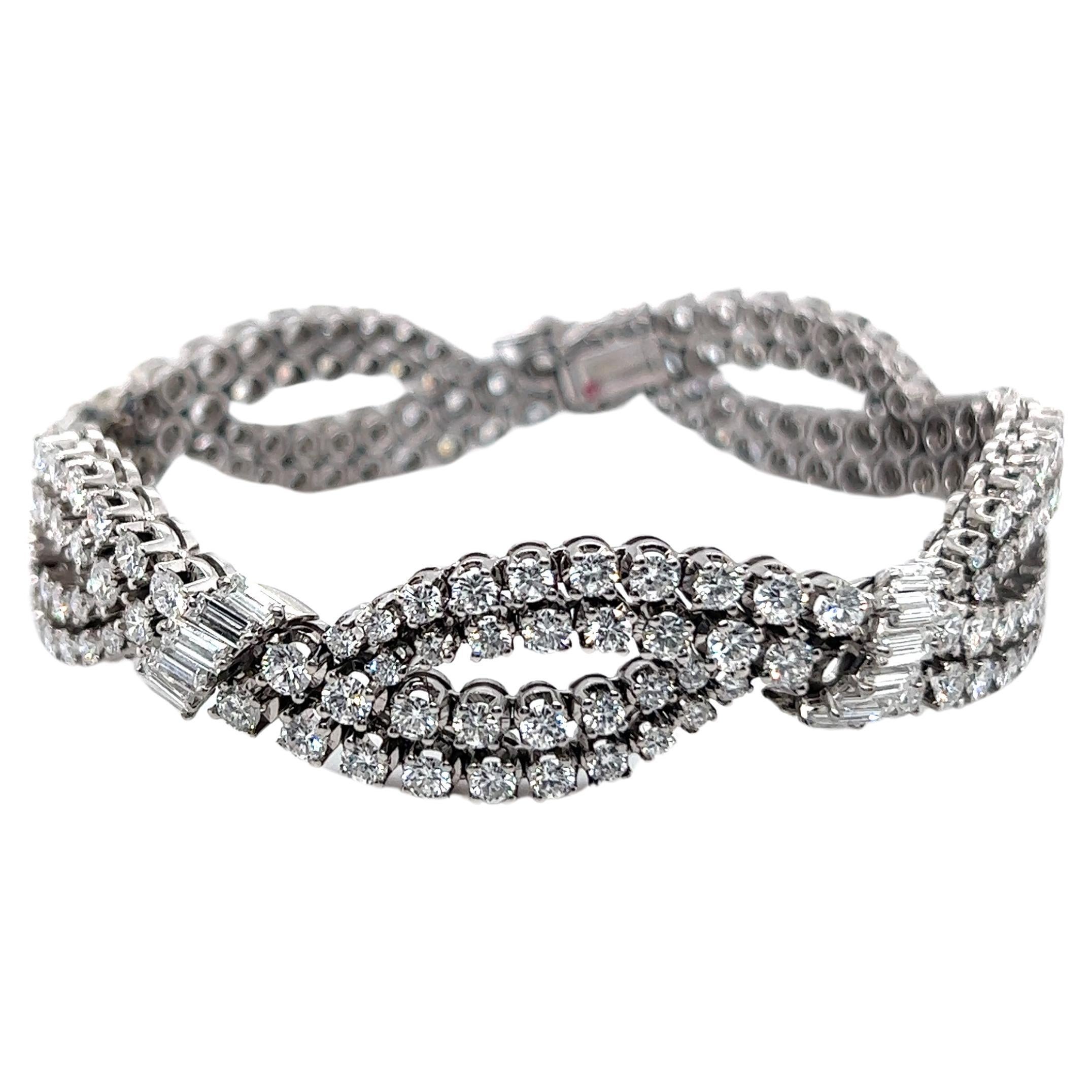 Bracelet tissé avec diamants en or blanc 18 carats en vente