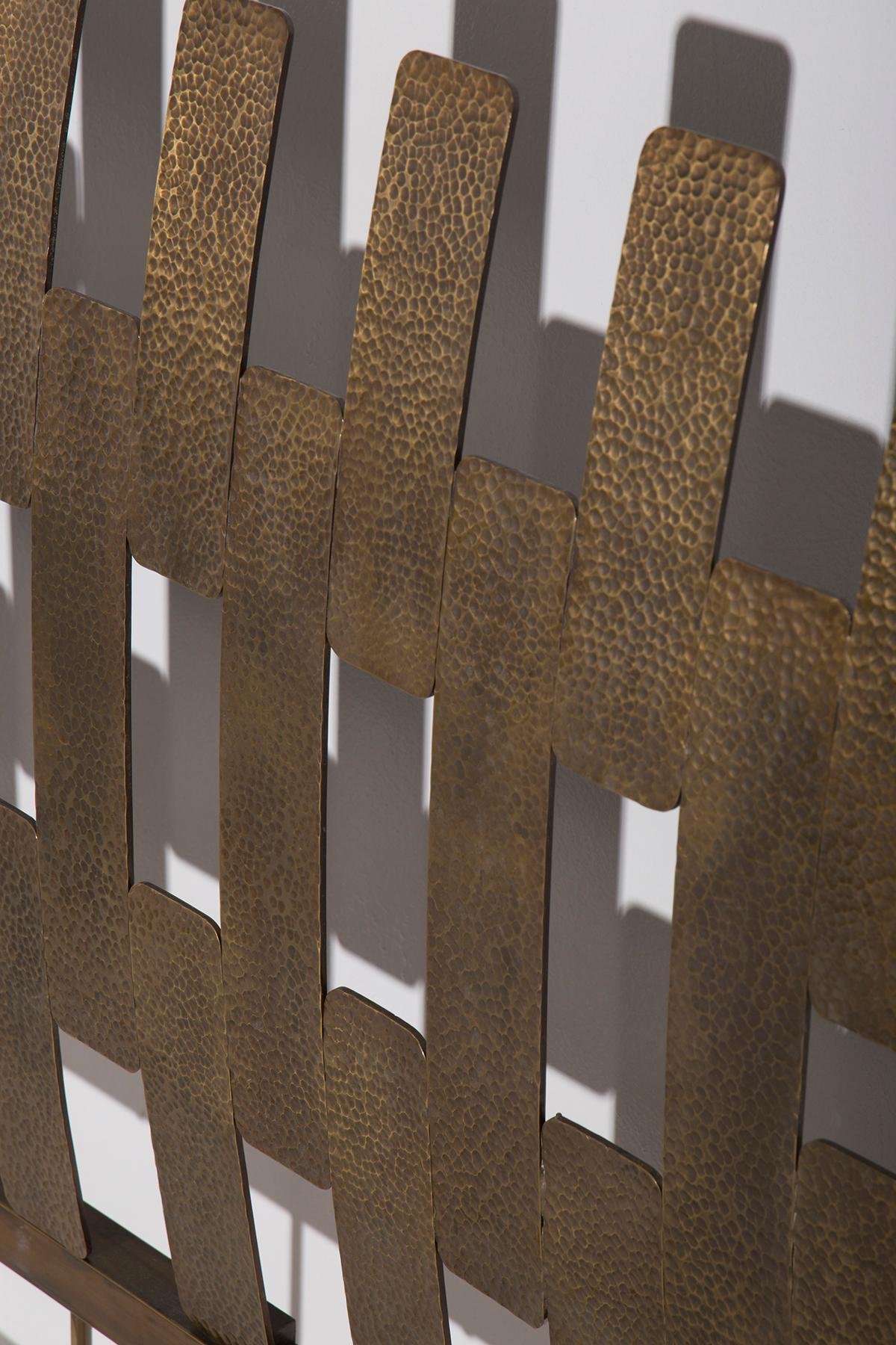 Woven brass headboard by Luciano Frigerio 2