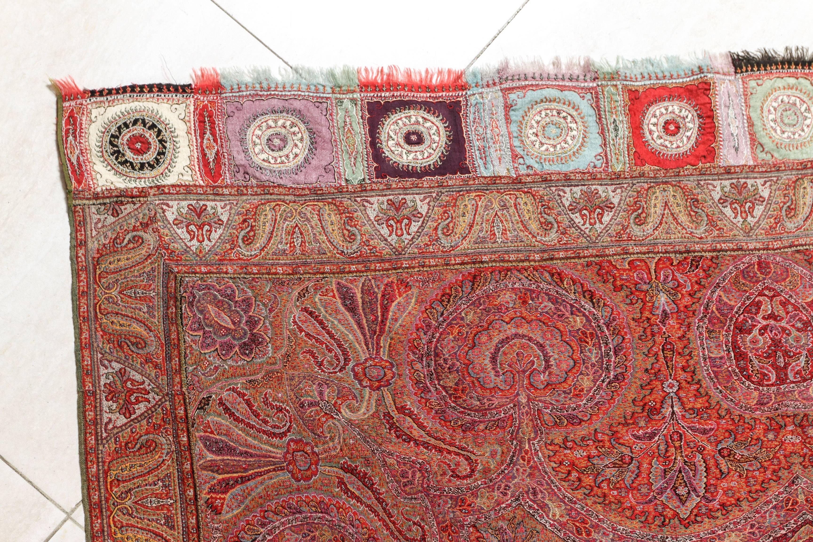 Antiker Kaschmir-Textilschal mit Paisleymuster und Überwurf, 1850-1890 im Angebot 2