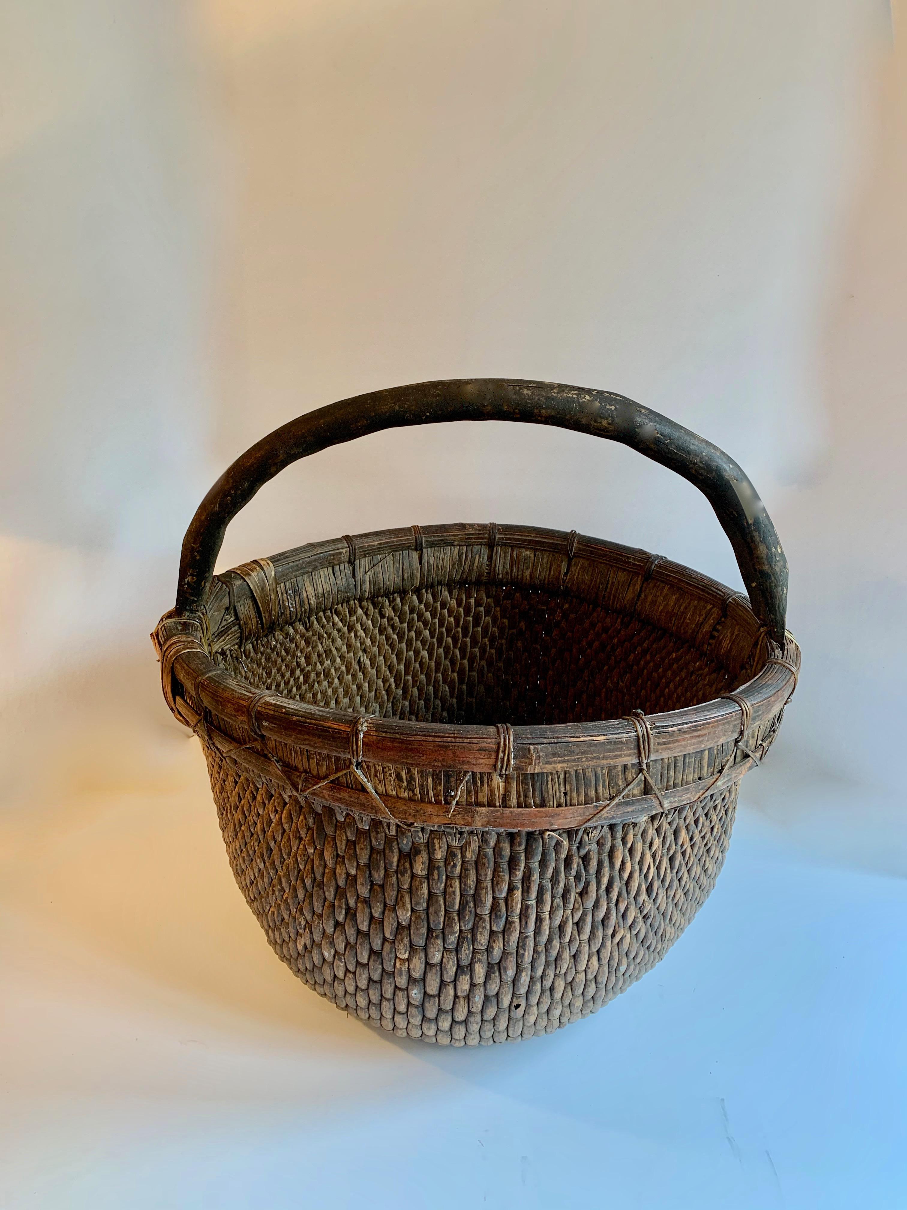 woven baskets with handles