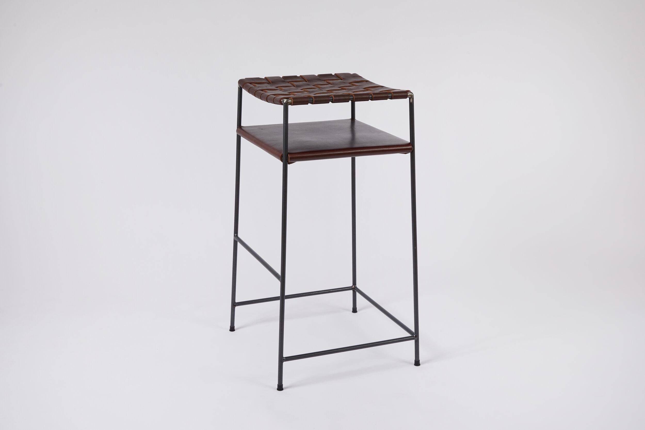 Gewebter Barhocker aus Leder in Schokolade (Moderne) im Angebot