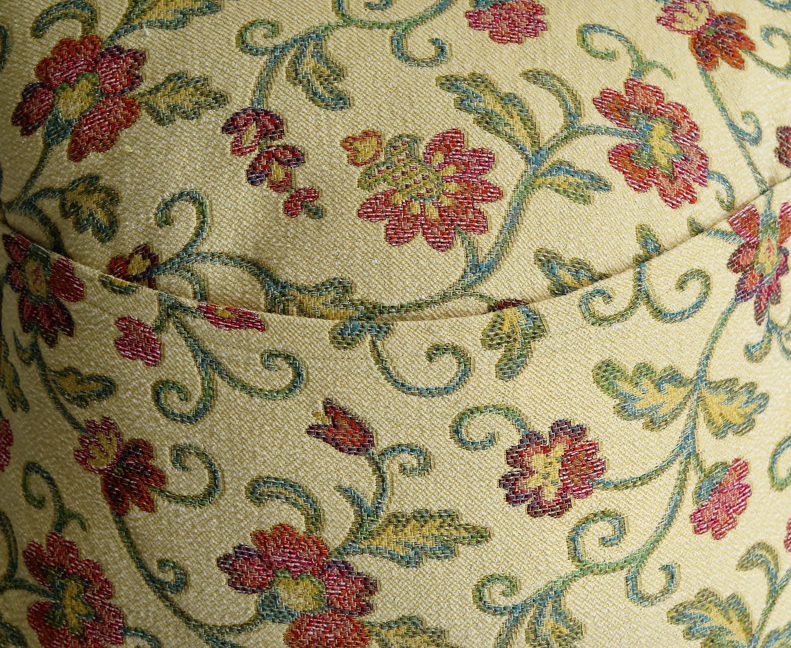 Woven Cushion or Pillow in Art Nouveau Floral Vine Style, 20th Century For Sale 5