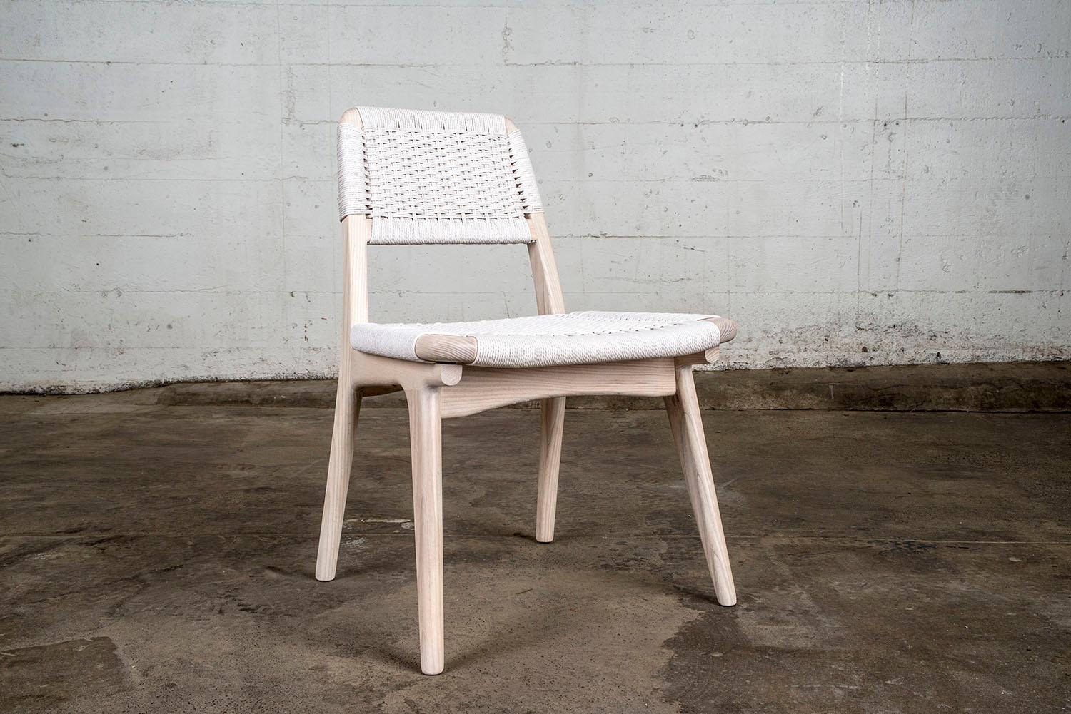 Woven Danish Cord Chair, Esche weiß gebeizt, Hartholz, Custom, Dining (21. Jahrhundert und zeitgenössisch) im Angebot