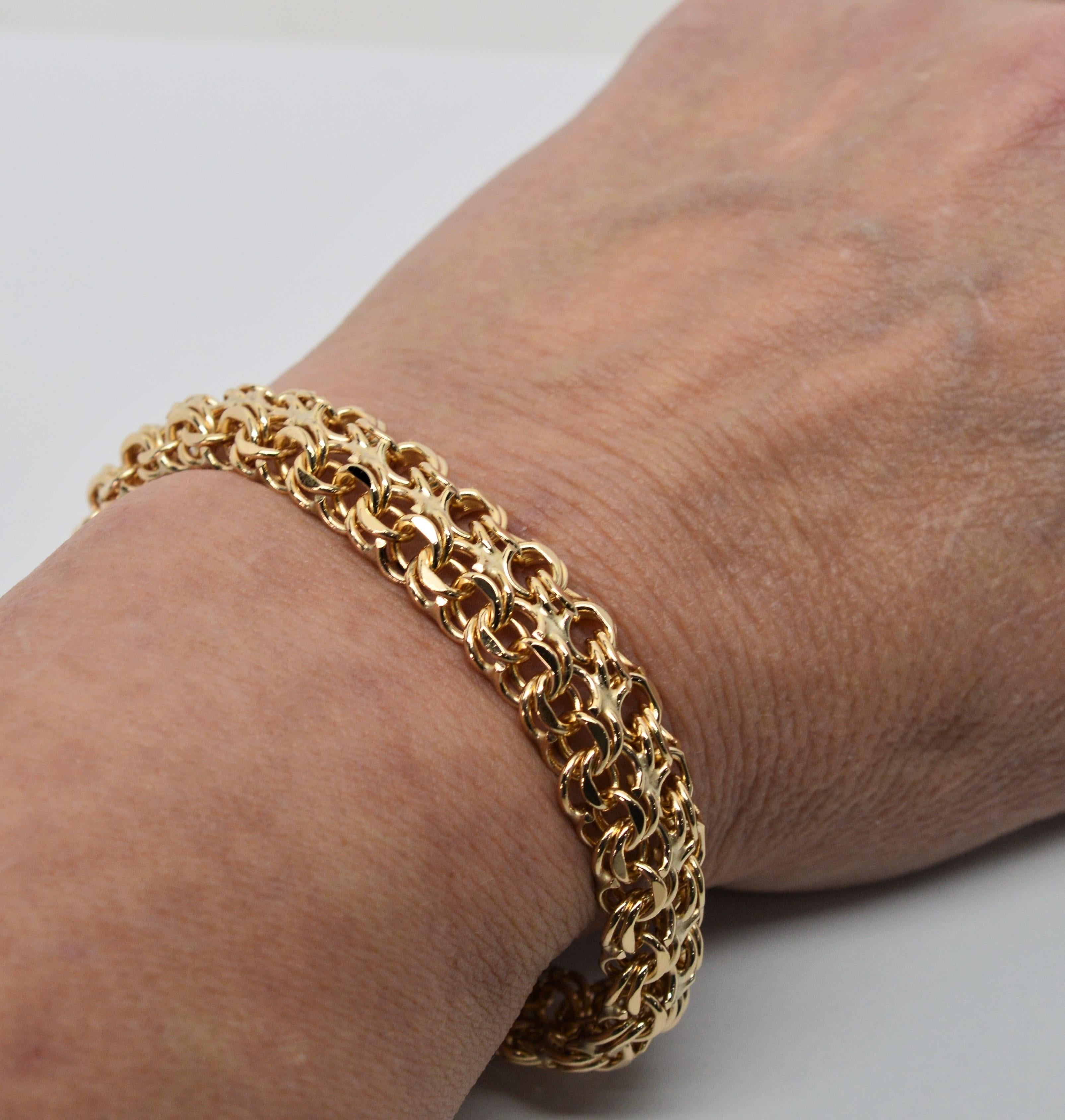 Woven Double Link 14 Karat Yellow Gold Rope Chain Bracelet In Excellent Condition For Sale In Mount Kisco, NY