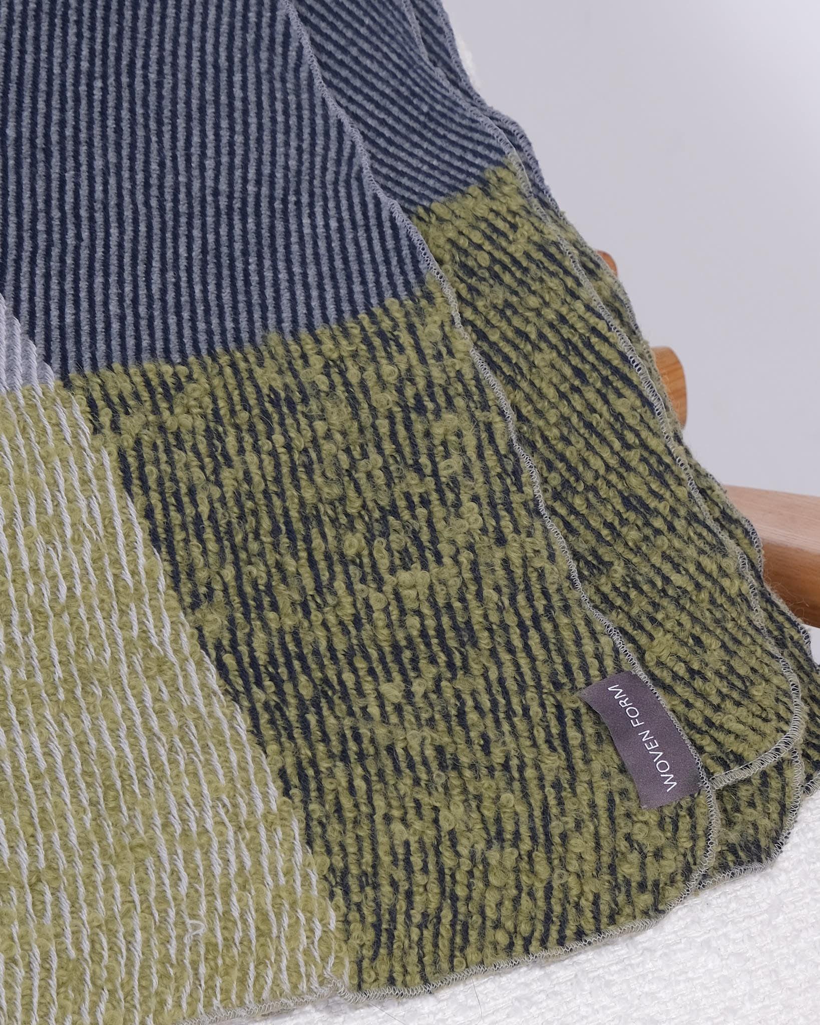 Forma tessuta, coperta in twill In condizioni ottime in vendita a London, GB