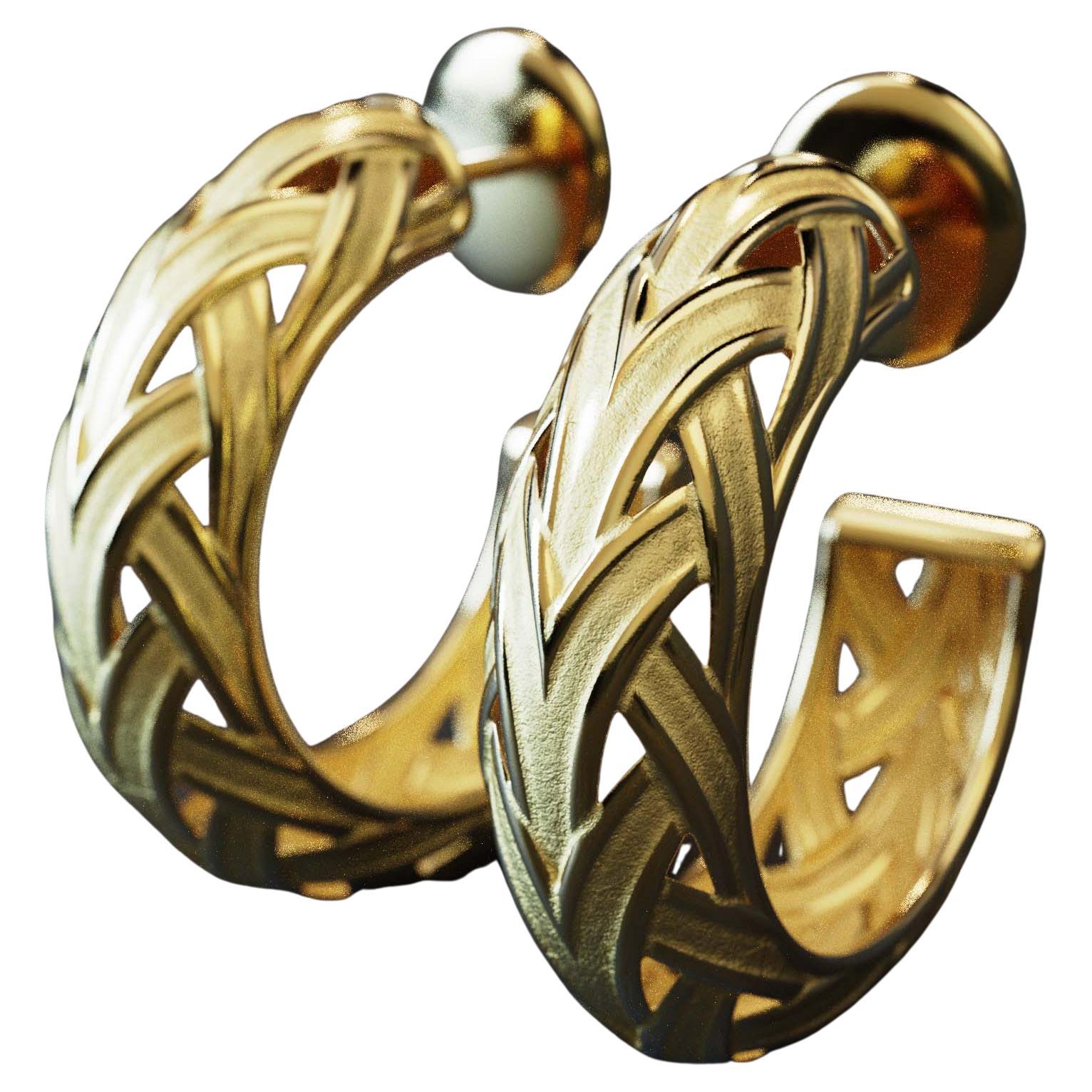Pendientes de aro abiertos de oro - Colección Cloto en oro de 14k

Inspirados en Cloto, la diosa que hilaba el hilo de la vida, estos pendientes de aro abierto están esculpidos en oro macizo de 14 quilates y acabados con una refinada textura tejida
