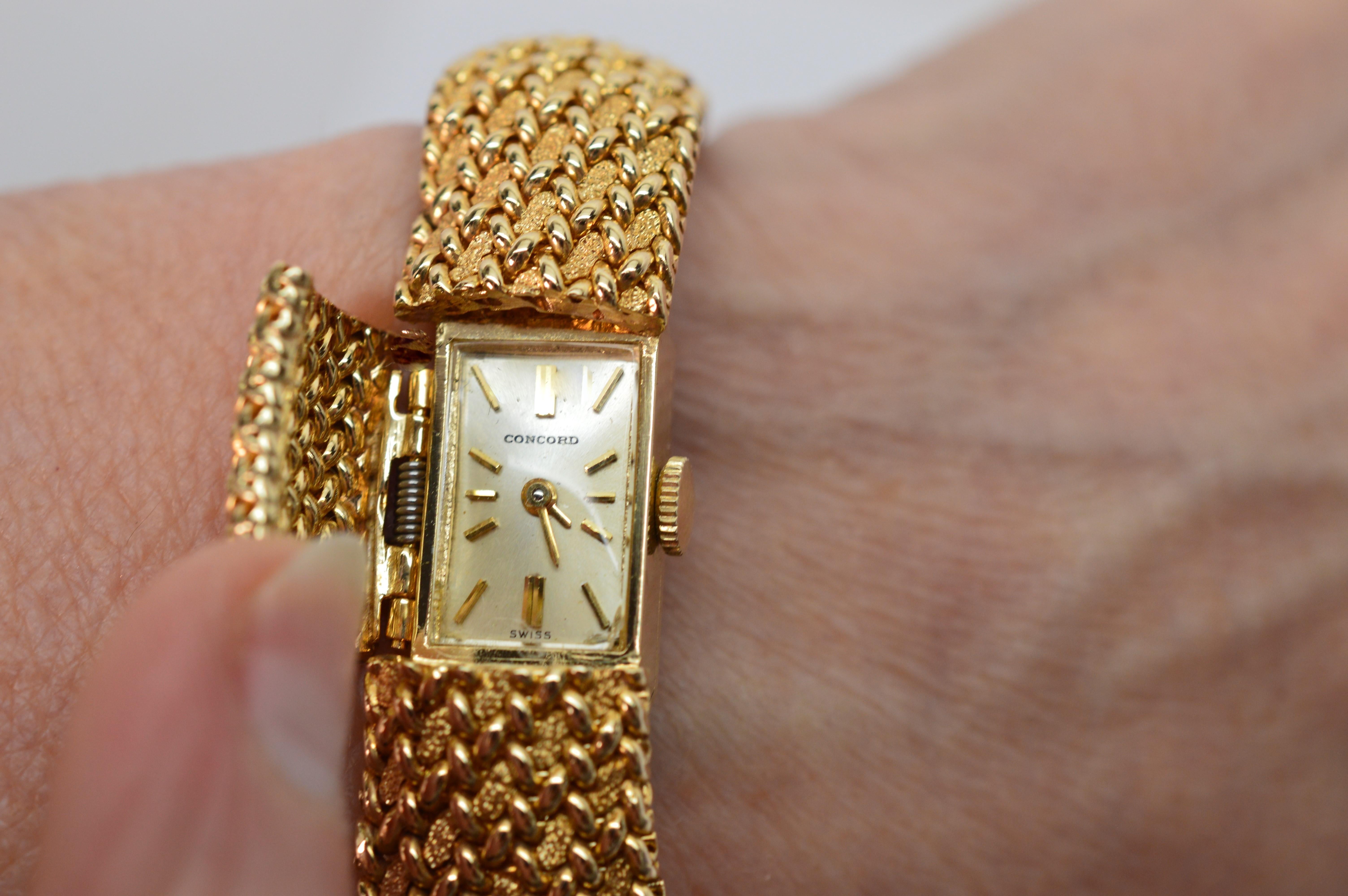 Armband aus gewebtem Goldgeflecht mit Mystery Watch von Concord im Zustand „Hervorragend“ im Angebot in Mount Kisco, NY