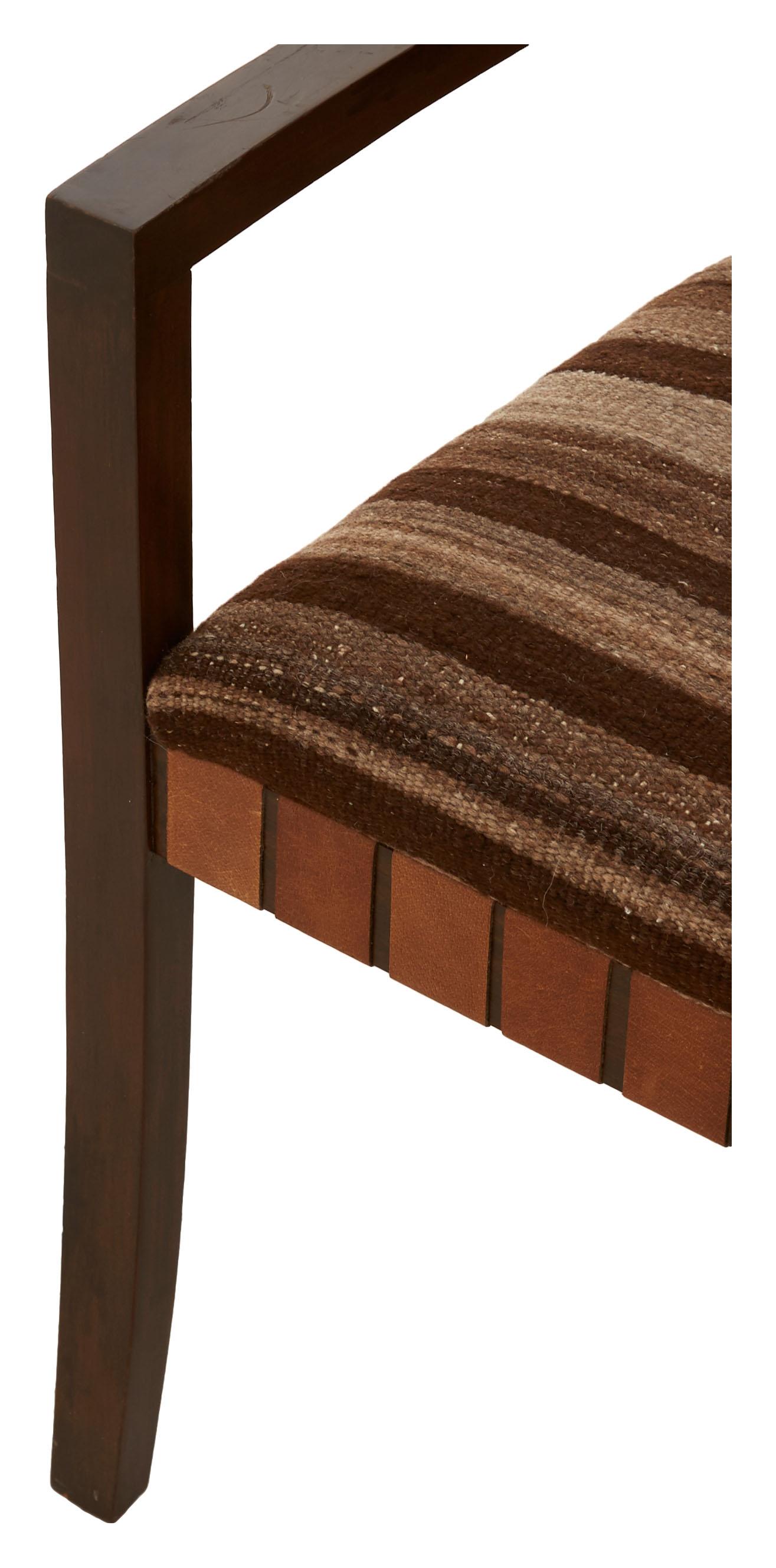 Woven Leather Back Dining Chair with Moroccan Rug Seat im Zustand „Gut“ in Chicago, IL