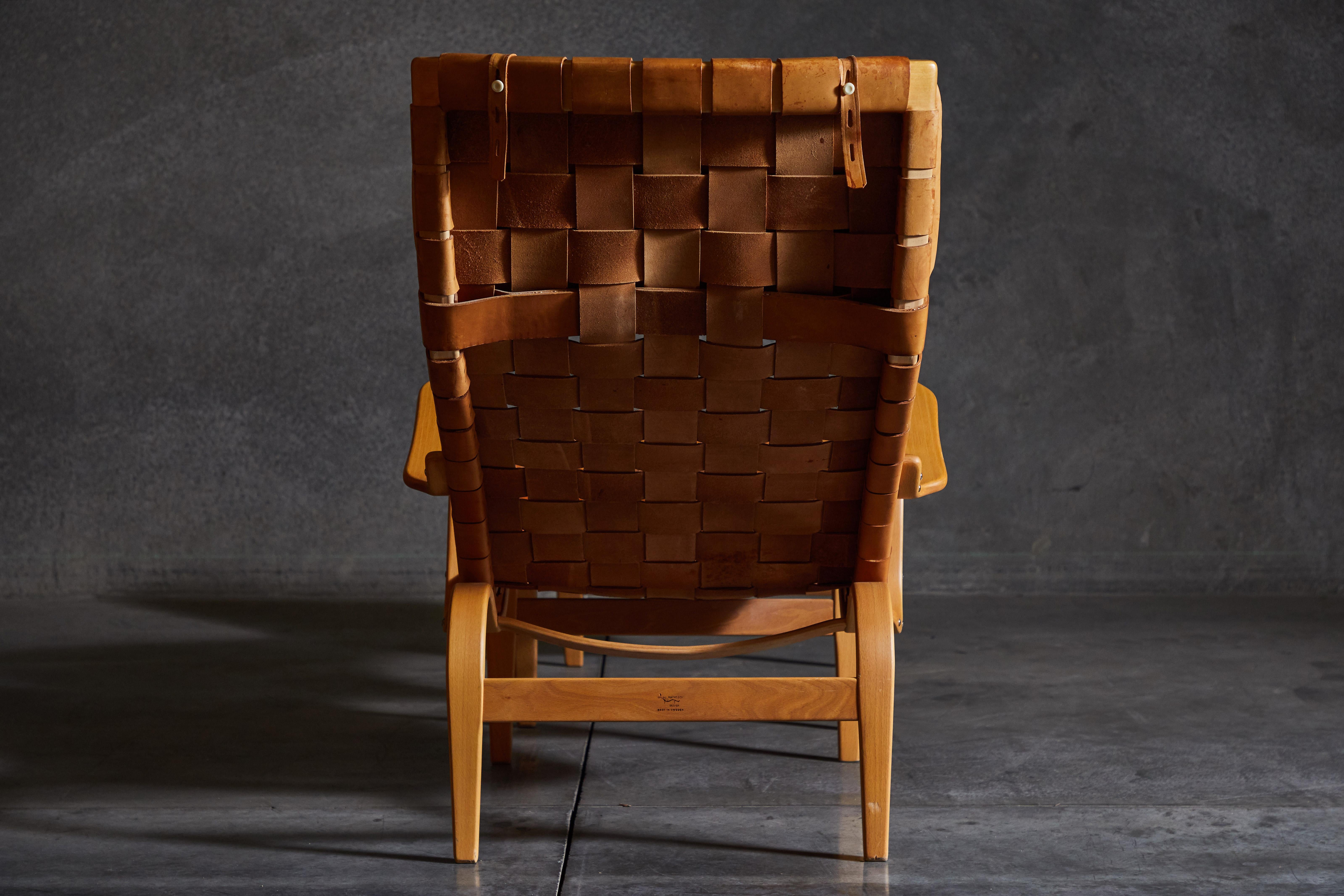 leather woven lounge chair