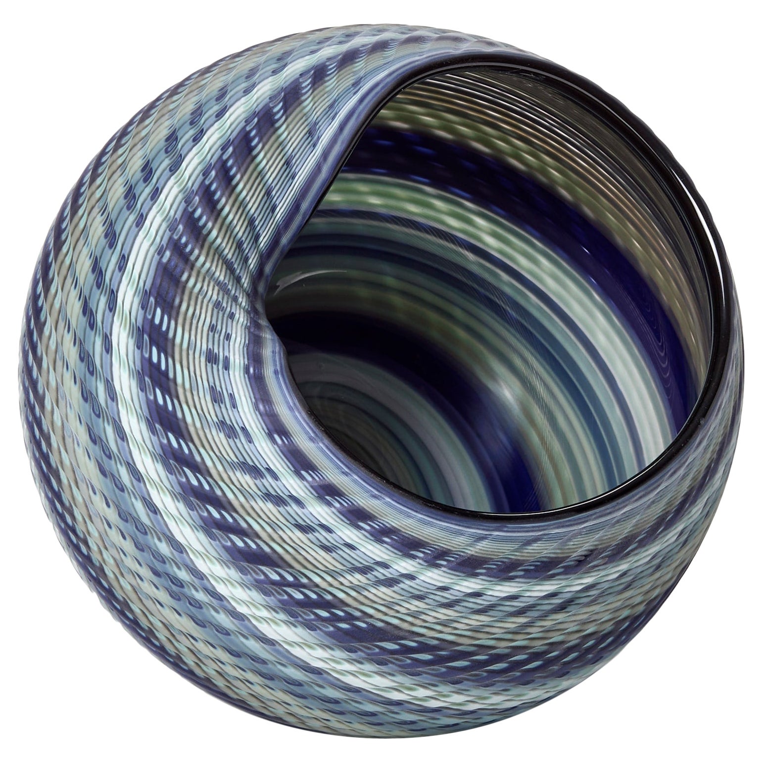 Woven Mandala Blue Jade (Lg I), vaso scultoreo in vetro soffiato di Layne Rowe