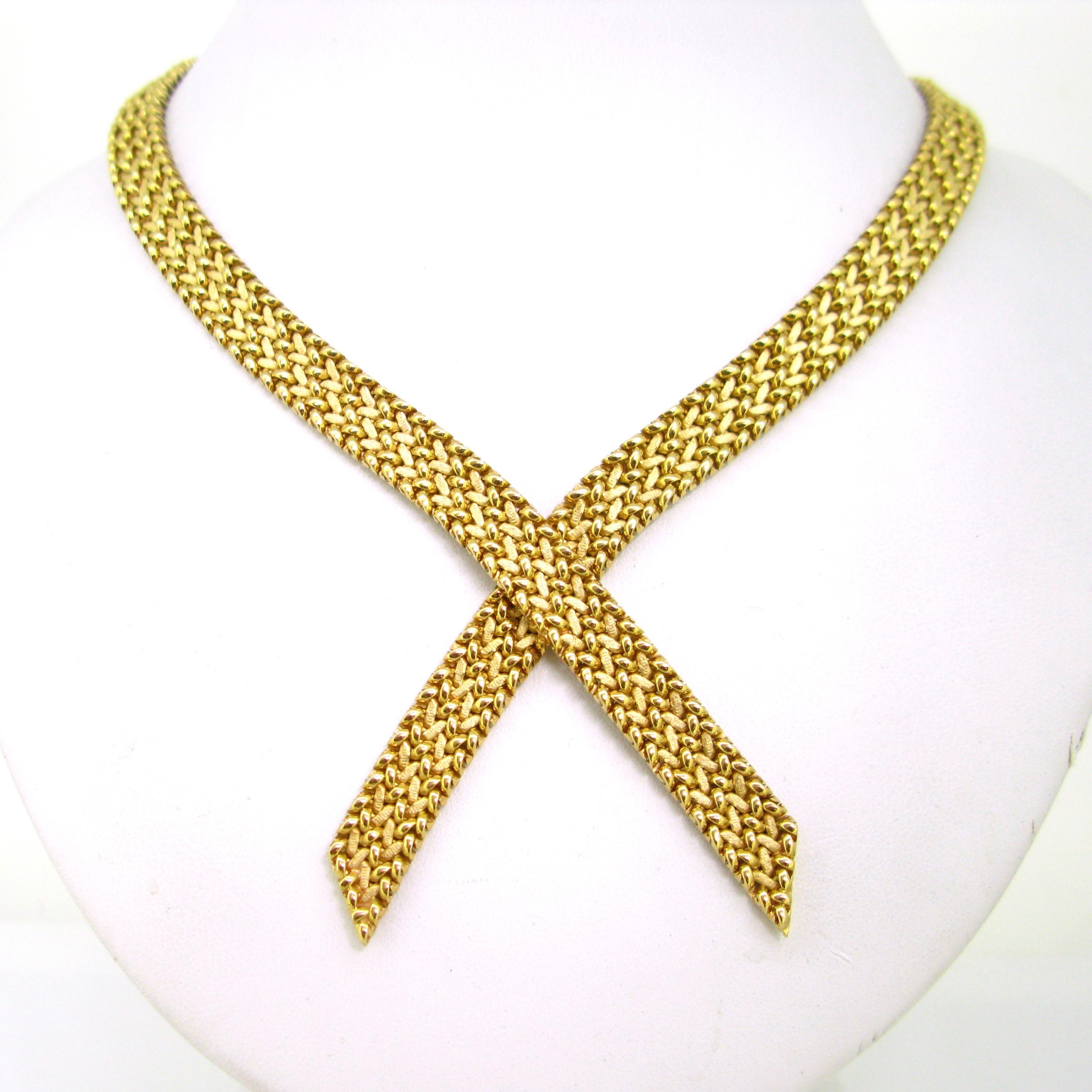 Retro Woven Mesh Yellow Gold Necklace