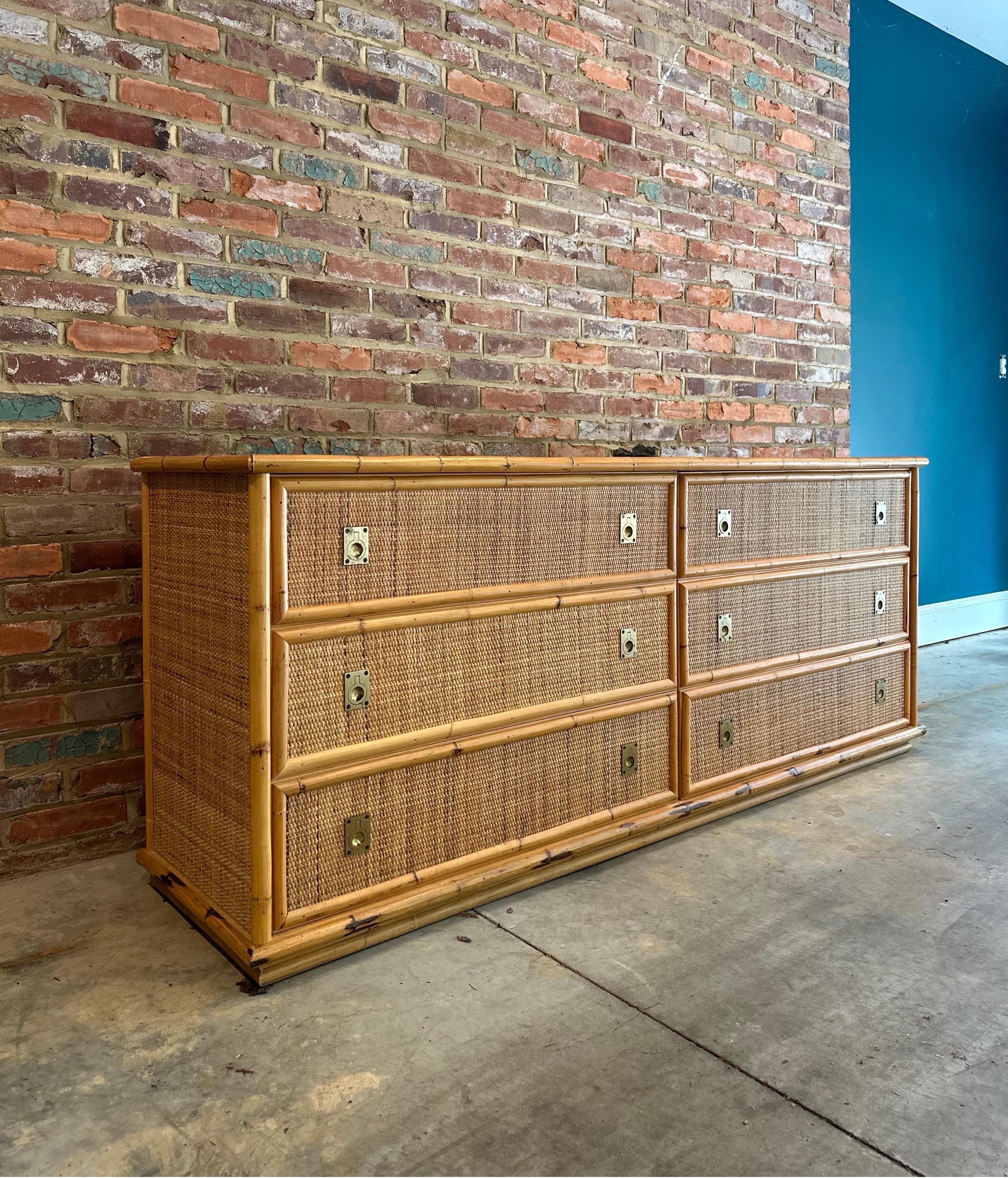 Woven Rattan and Bamboo Dresser with Brass Details from Dal Vera, 1970s In Good Condition In Roanoke, VA