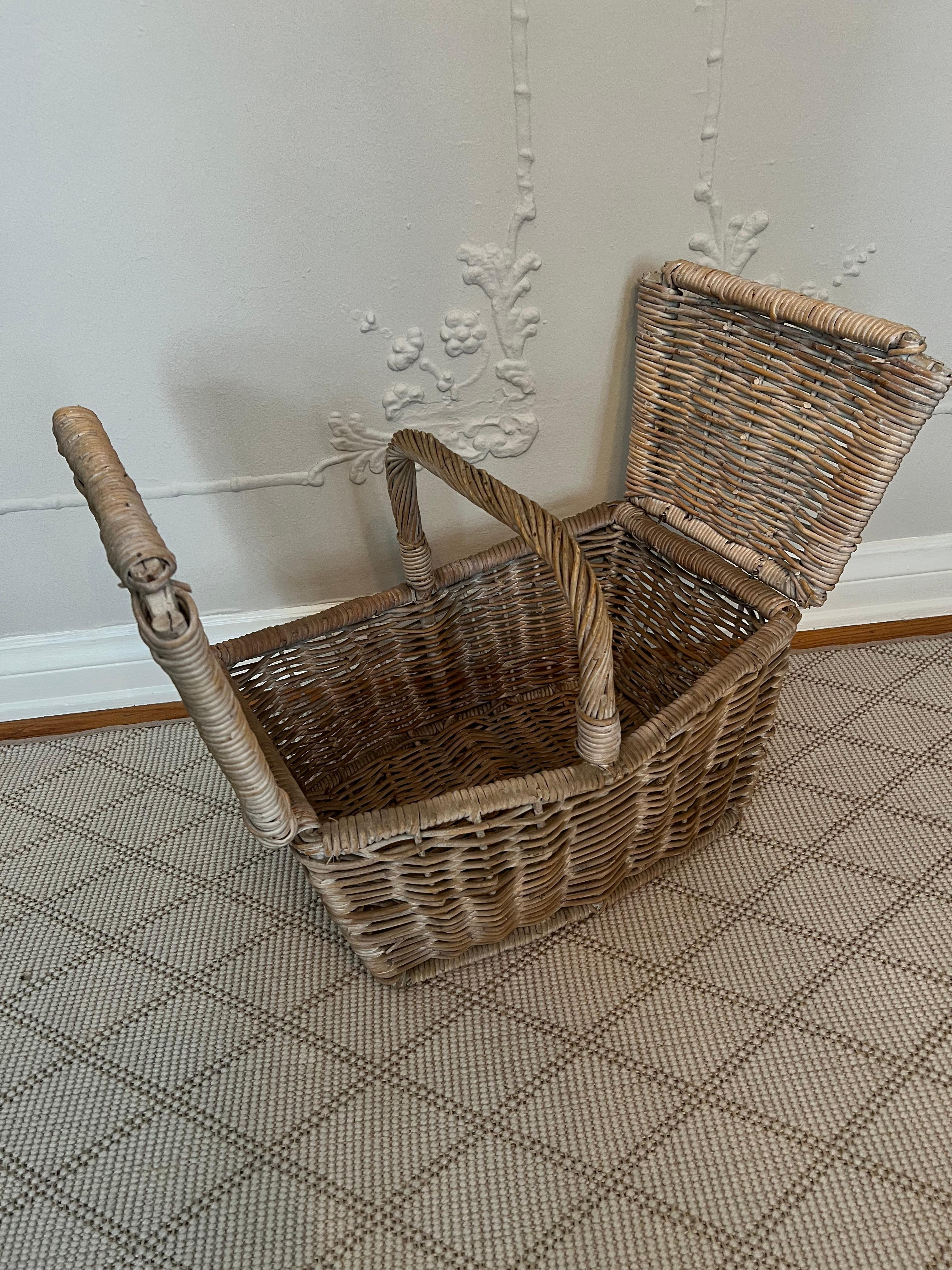 Hand-Woven Woven Rattan Picnic Basket with Center Handle and Duo Opening Sides For Sale