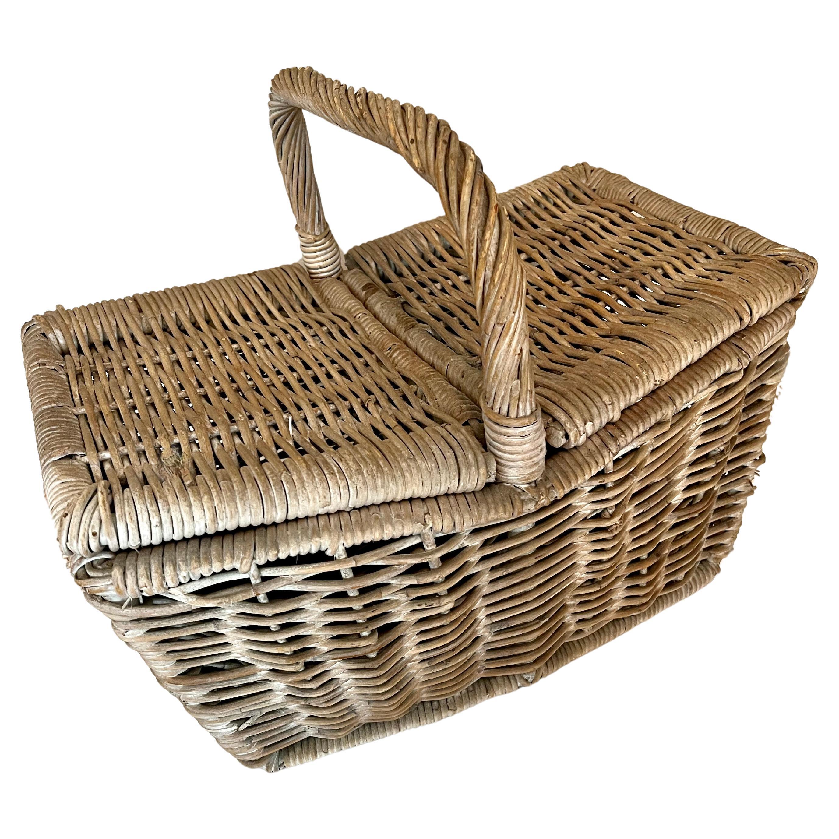 Woven Rattan Picnic Basket with Center Handle and Duo Opening Sides For Sale
