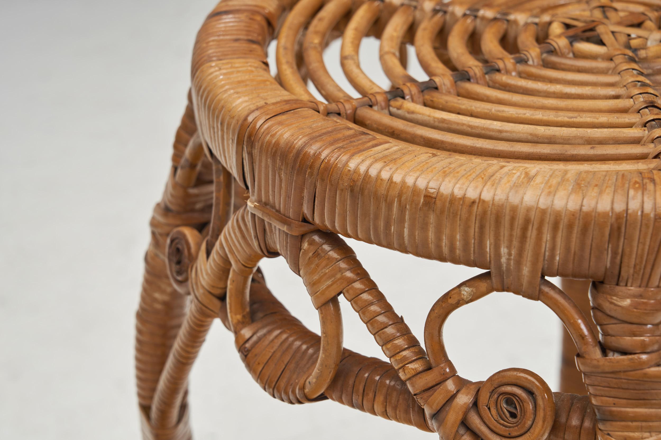 Woven Rattan Stool, Europe Early 20th Century For Sale 6