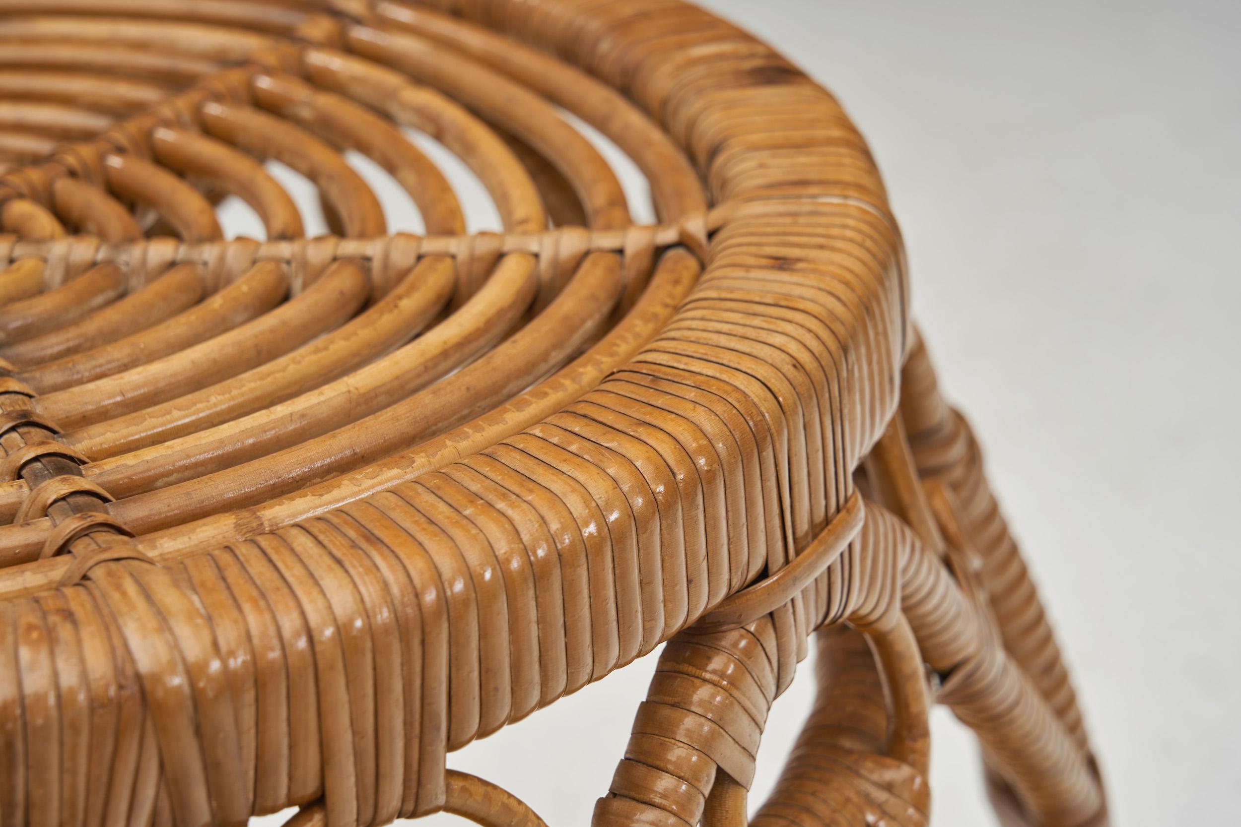 Woven Rattan Stool, Europe Early 20th Century For Sale 7