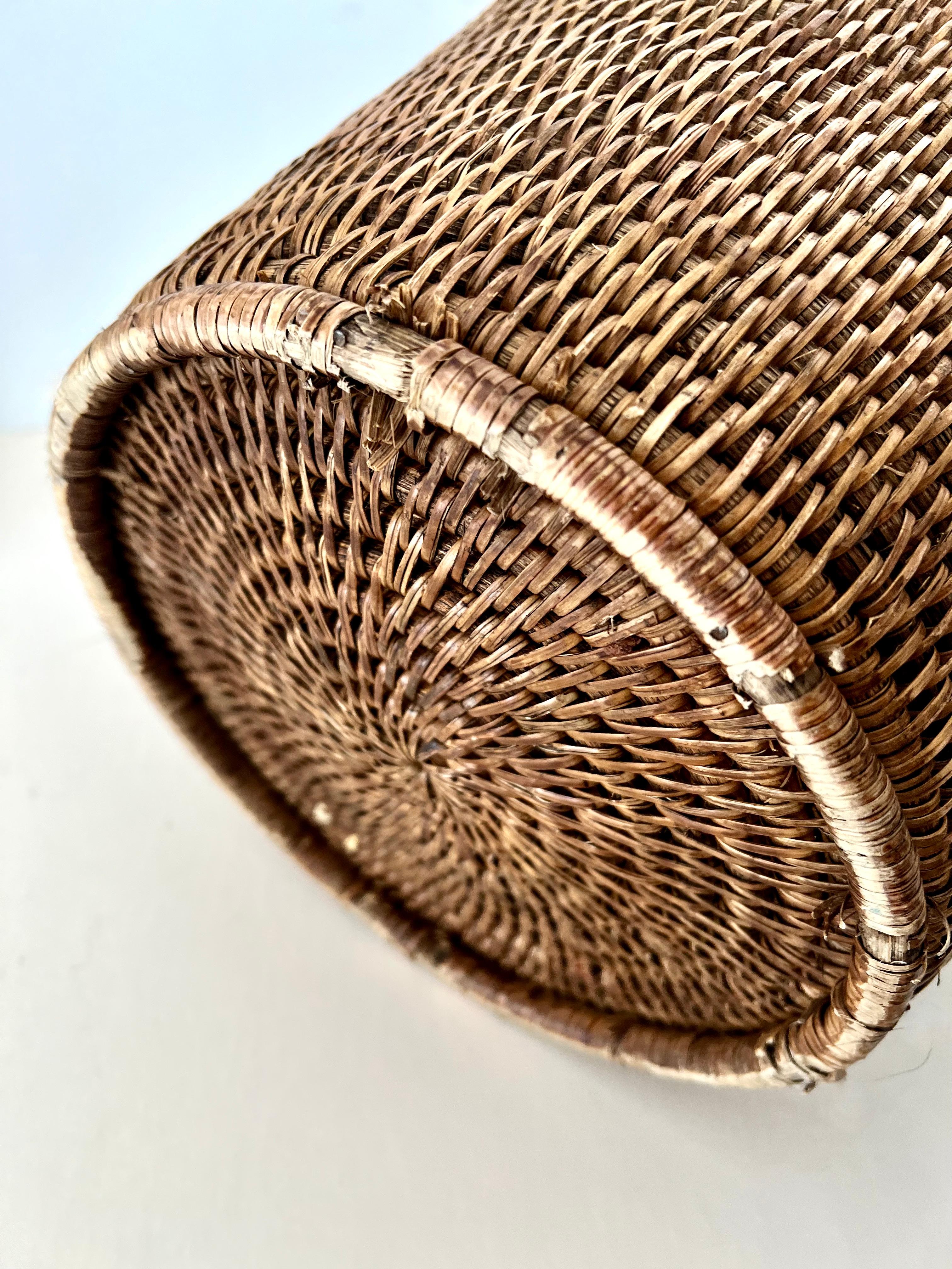 Woven Rattan Waste Basket In Good Condition For Sale In Los Angeles, CA