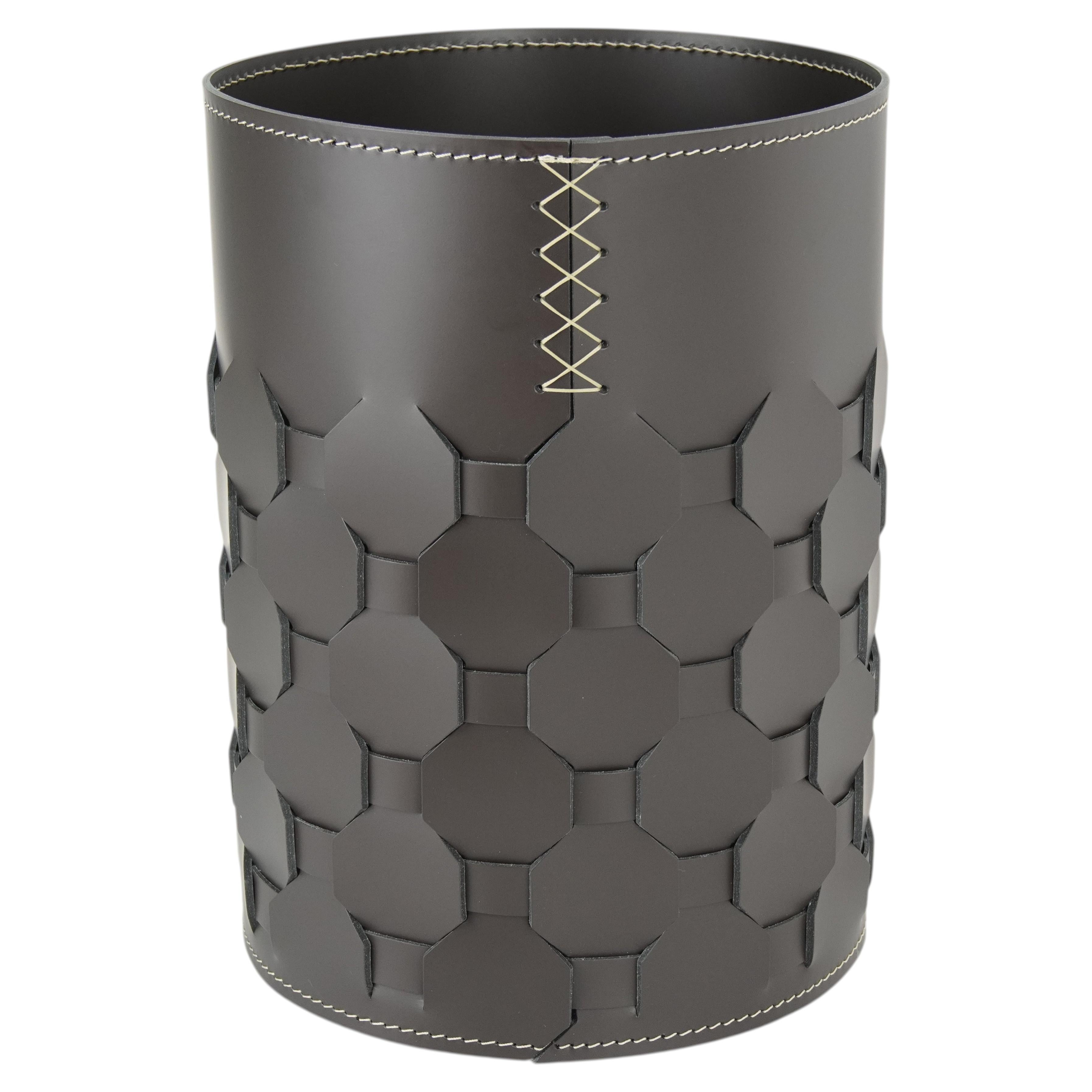 Cestino per la carta OTTO in pelle rigenerata intrecciata - Limac Design, diametro 23 cm