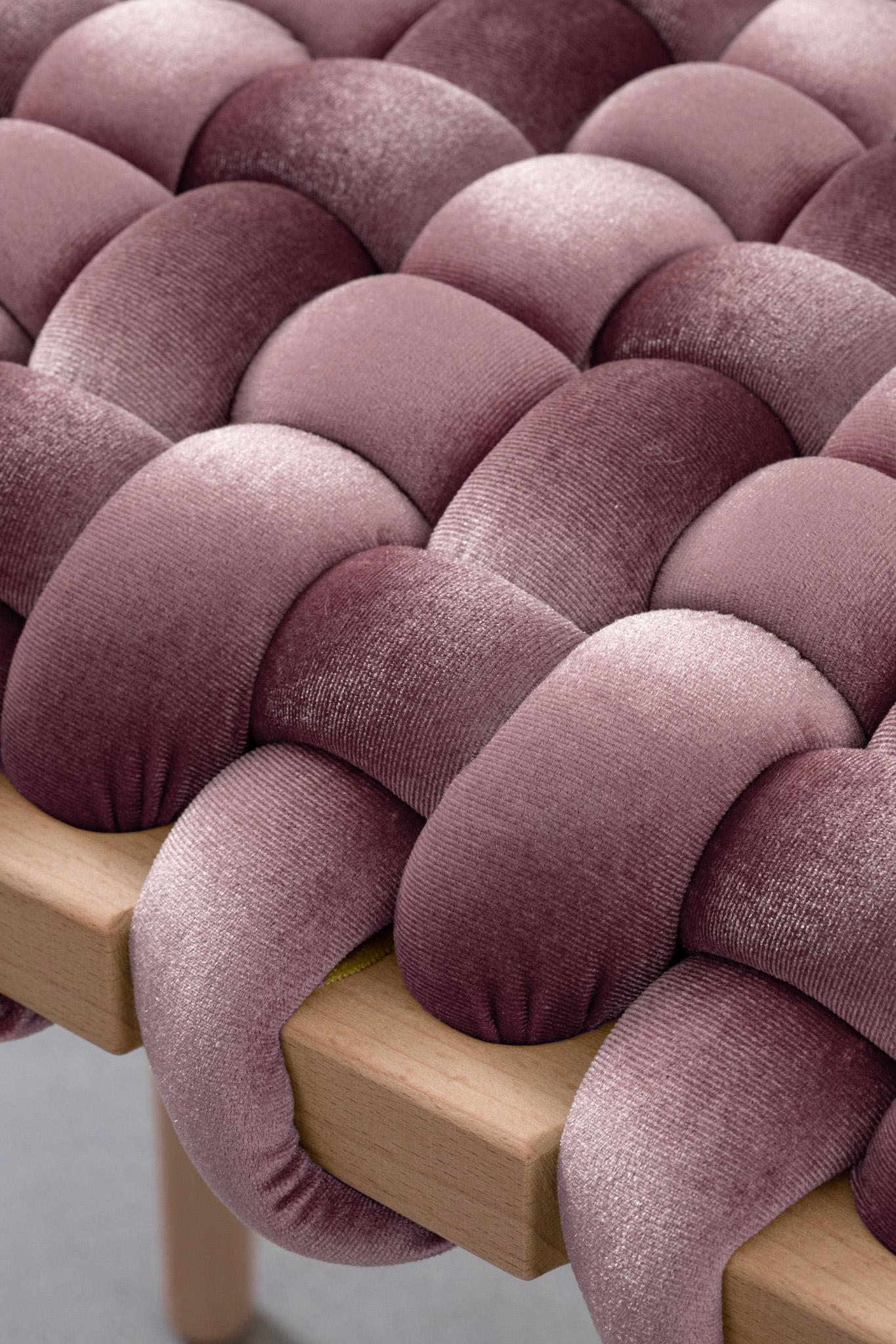 Woven stool in Mauve velvet In New Condition For Sale In Tel Aviv, IL