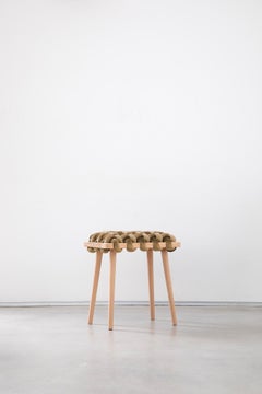 Tabouret tissé en velours truffé
