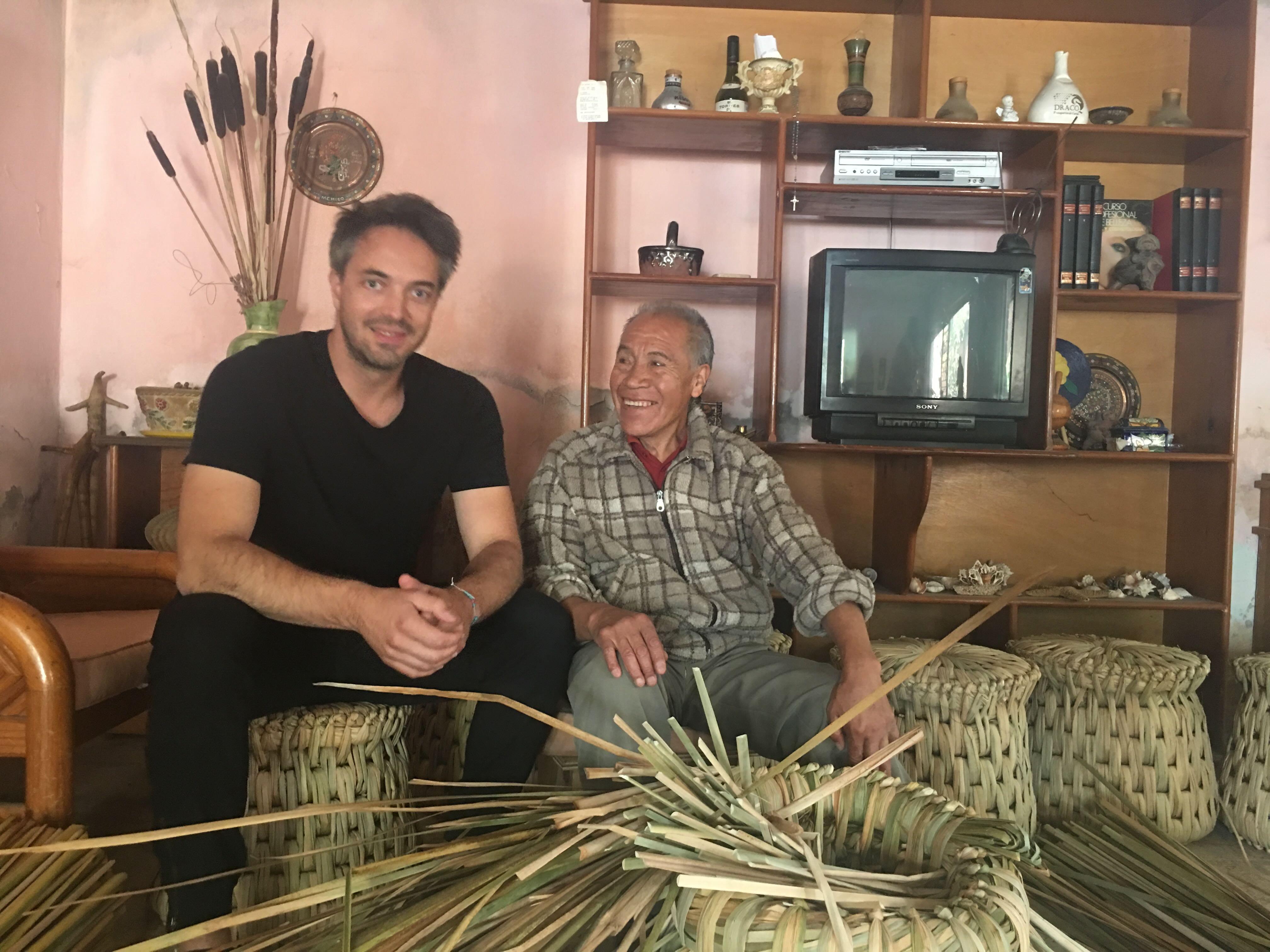 Banc Tule « Icpalli » tissé au Mexique de LUTECA en vente 9