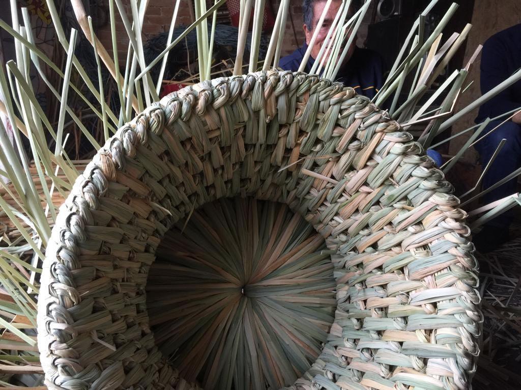 Banc Tule « Icpalli » tissé au Mexique de LUTECA en vente 2