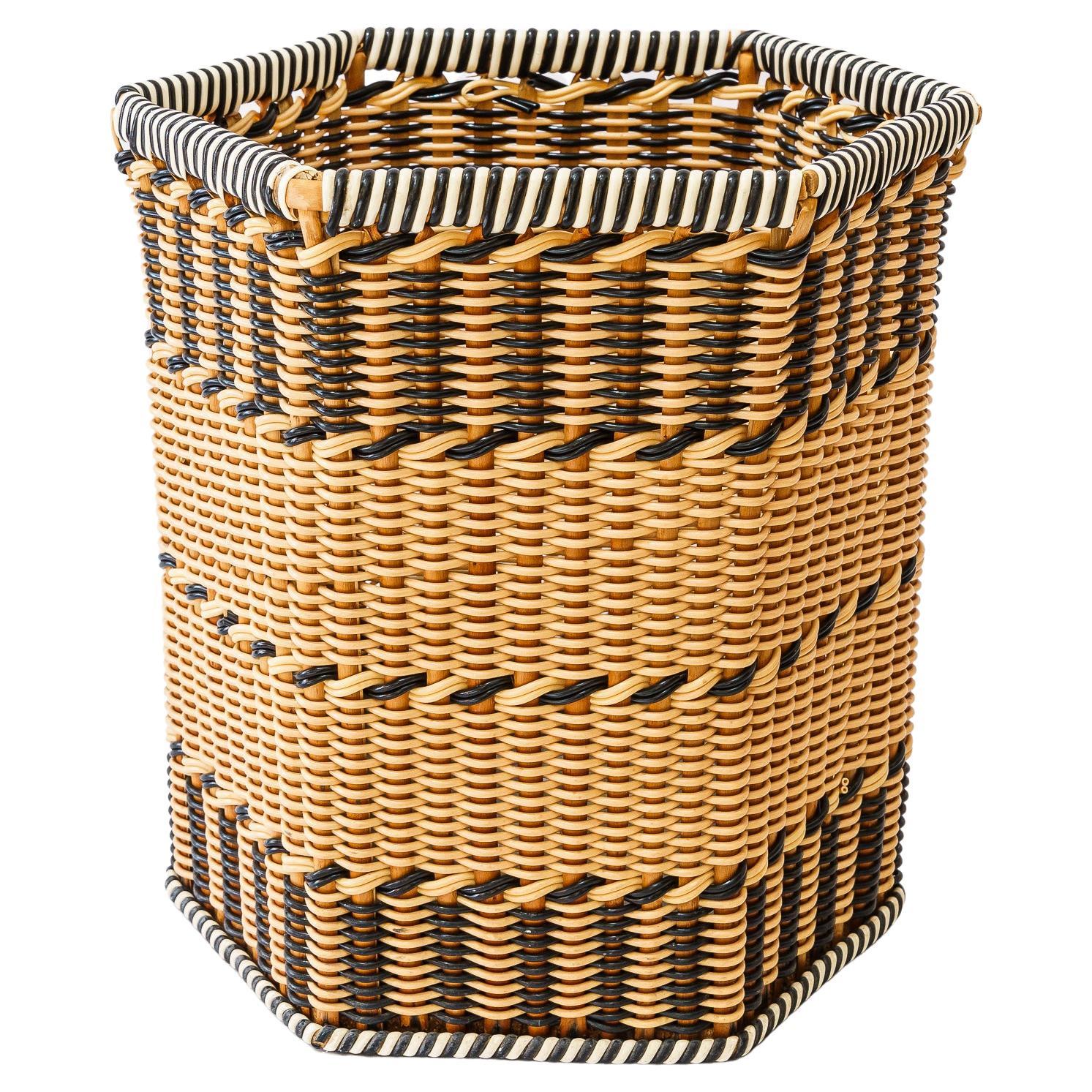 Woven umbrella stand with water collection cup