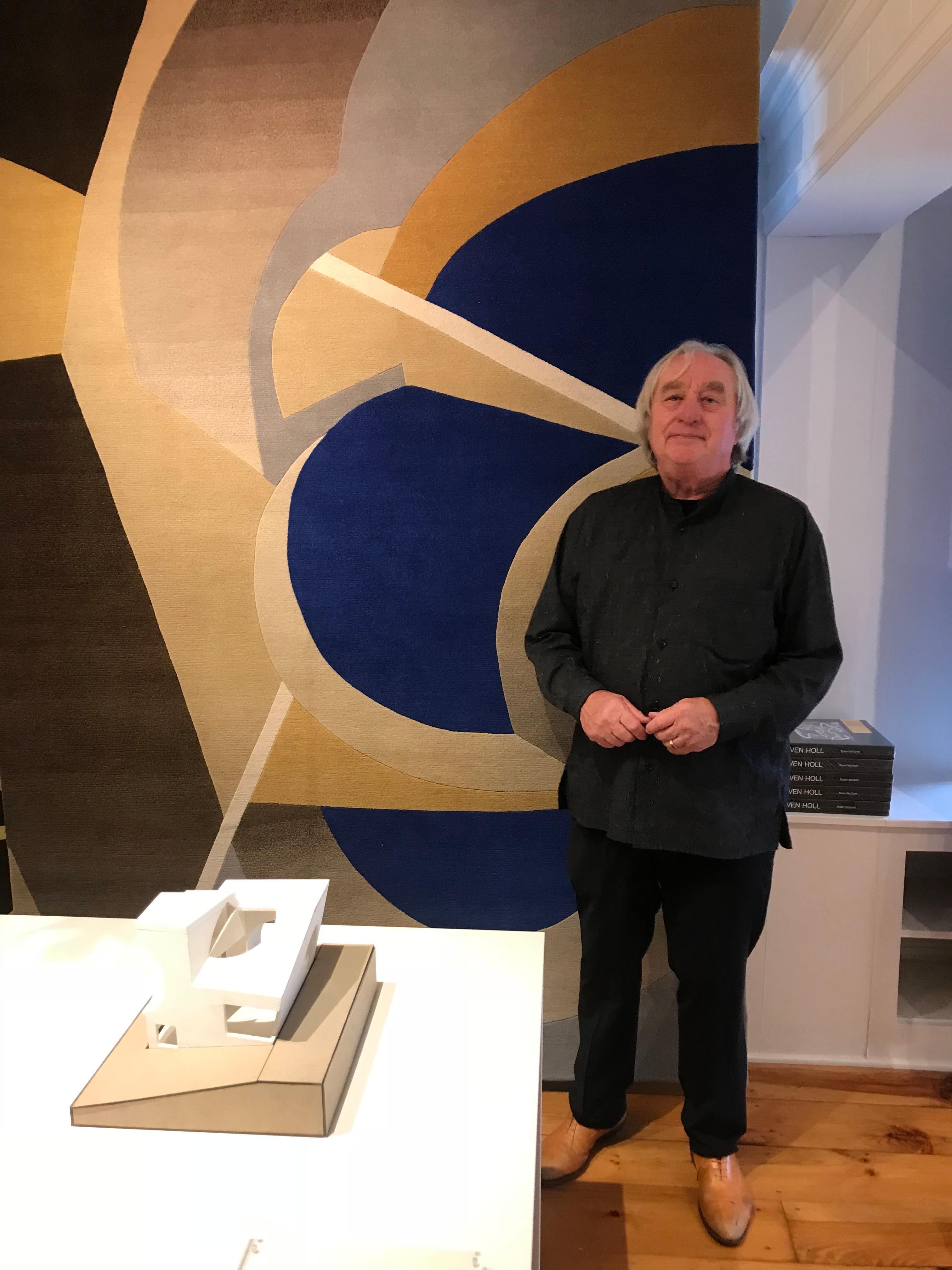 Ex of IN Carpet designed by Architect Steven Holl for cc-tapis in Himalayan wool.

Ex of IN Carpet
standard color version
designed by Steven holl

cc-tapis is proud to collaborate with architect Steven Holl and present his new capsule collection of
