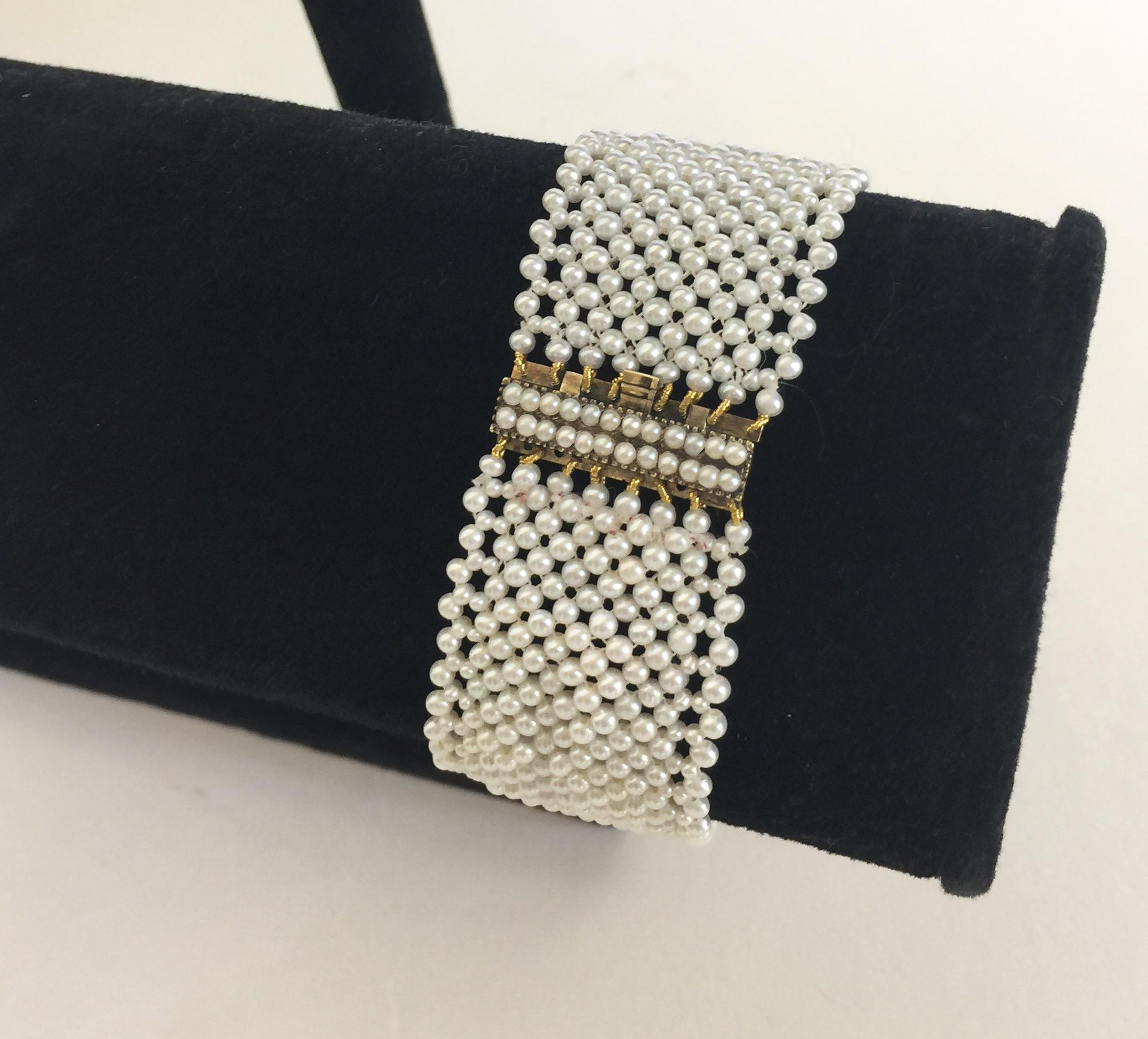 Marina J. Fine Woven Pearl Bracelet with Original Pearls on Gold Vintage clasp In Good Condition In Los Angeles, CA