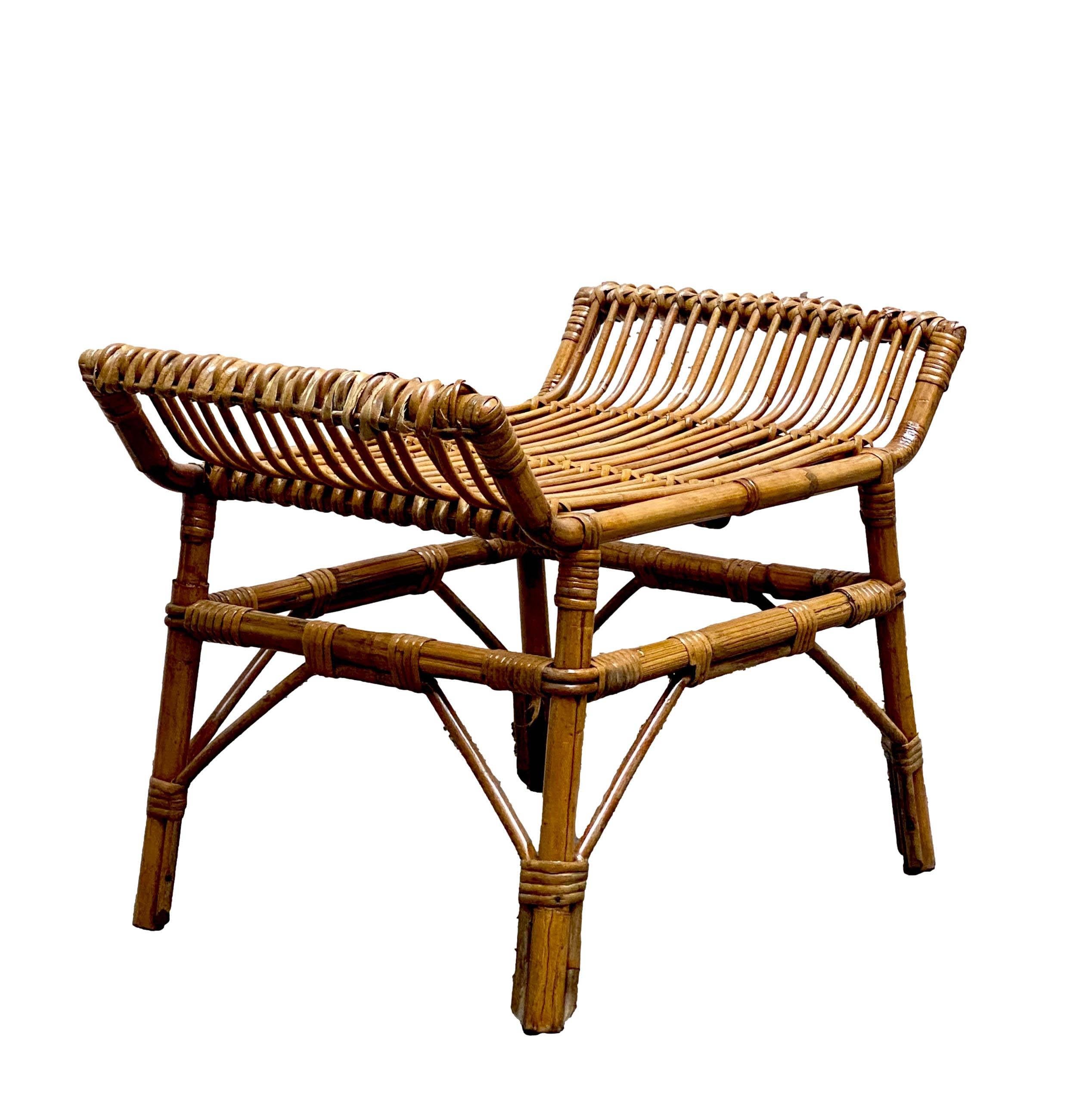 Beautiful 1960's bench perfect in any entrance hallway as well as next to a sofa or in any bathroom. This charming piece is in the typical Audoux and Minet style where the organic beauty of woven materials is timeless and classic, making bamboo and