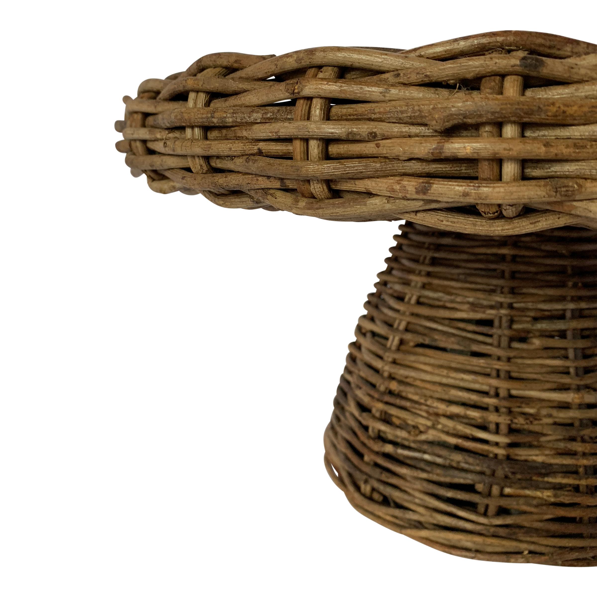 woven cake stand