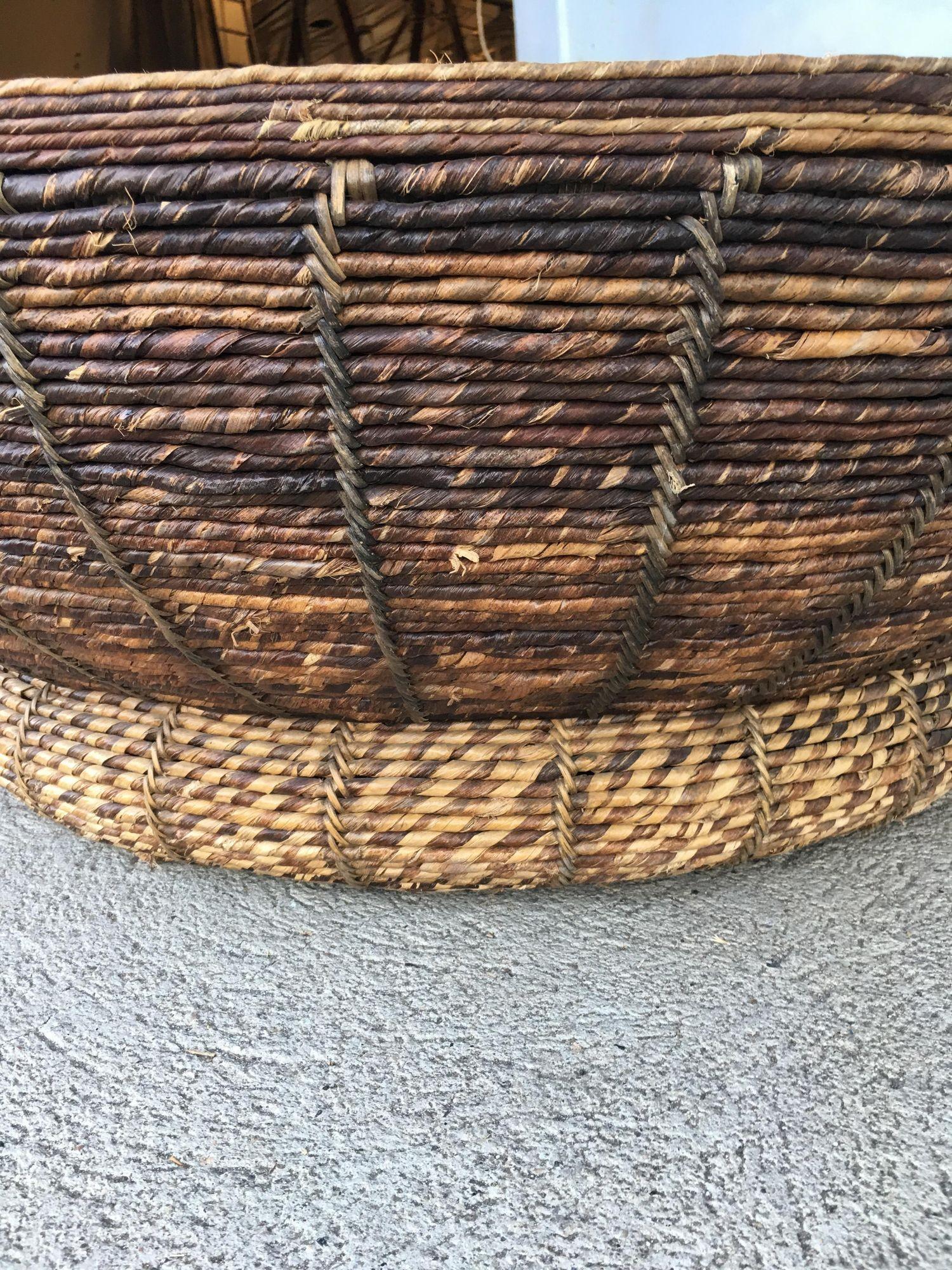 Woven Wicker Cocktail Table with Tropical Pole Center For Sale 1