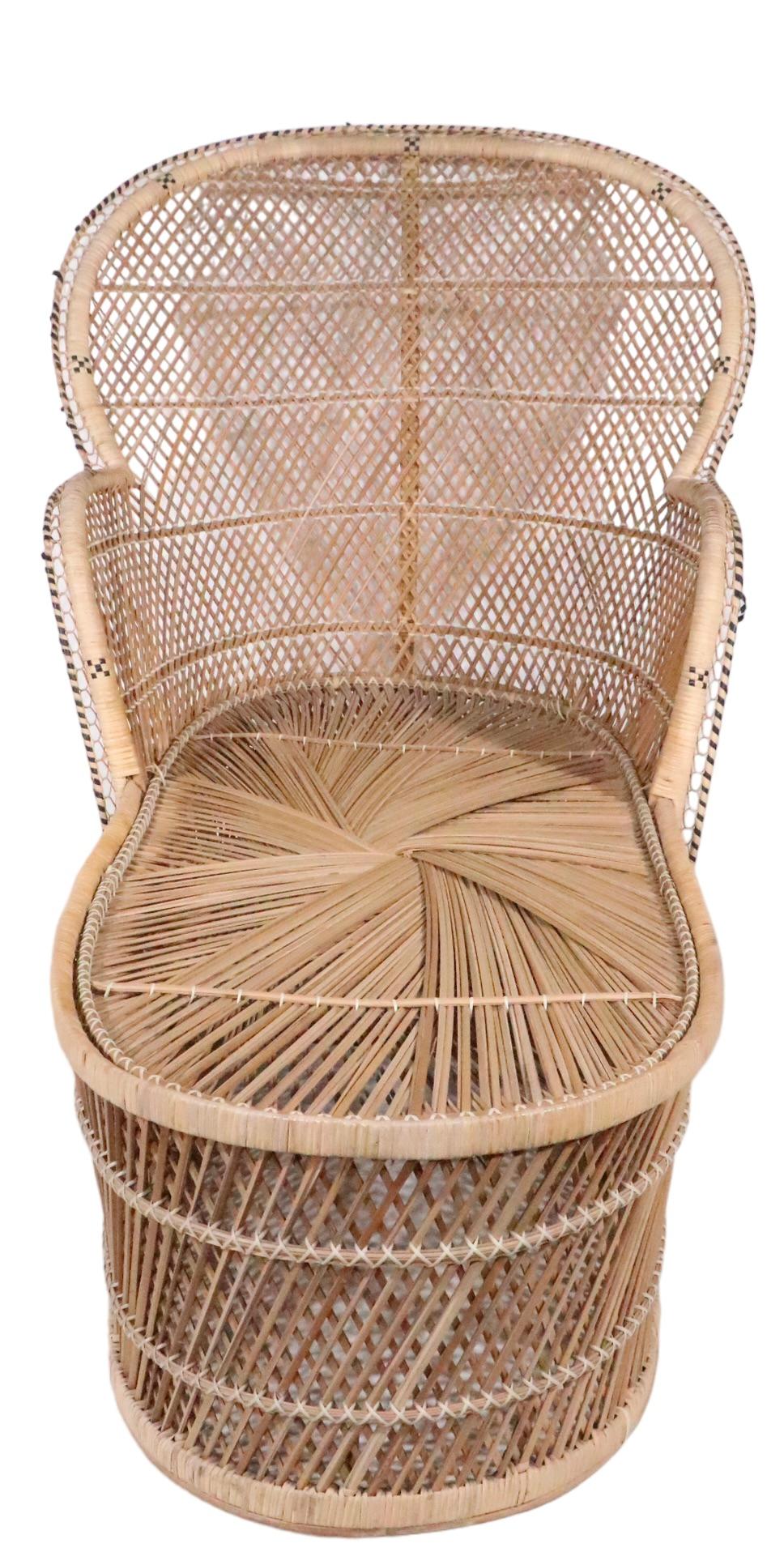 Woven Wicker Peacock Style Chaise Lounge c 1970's For Sale 1