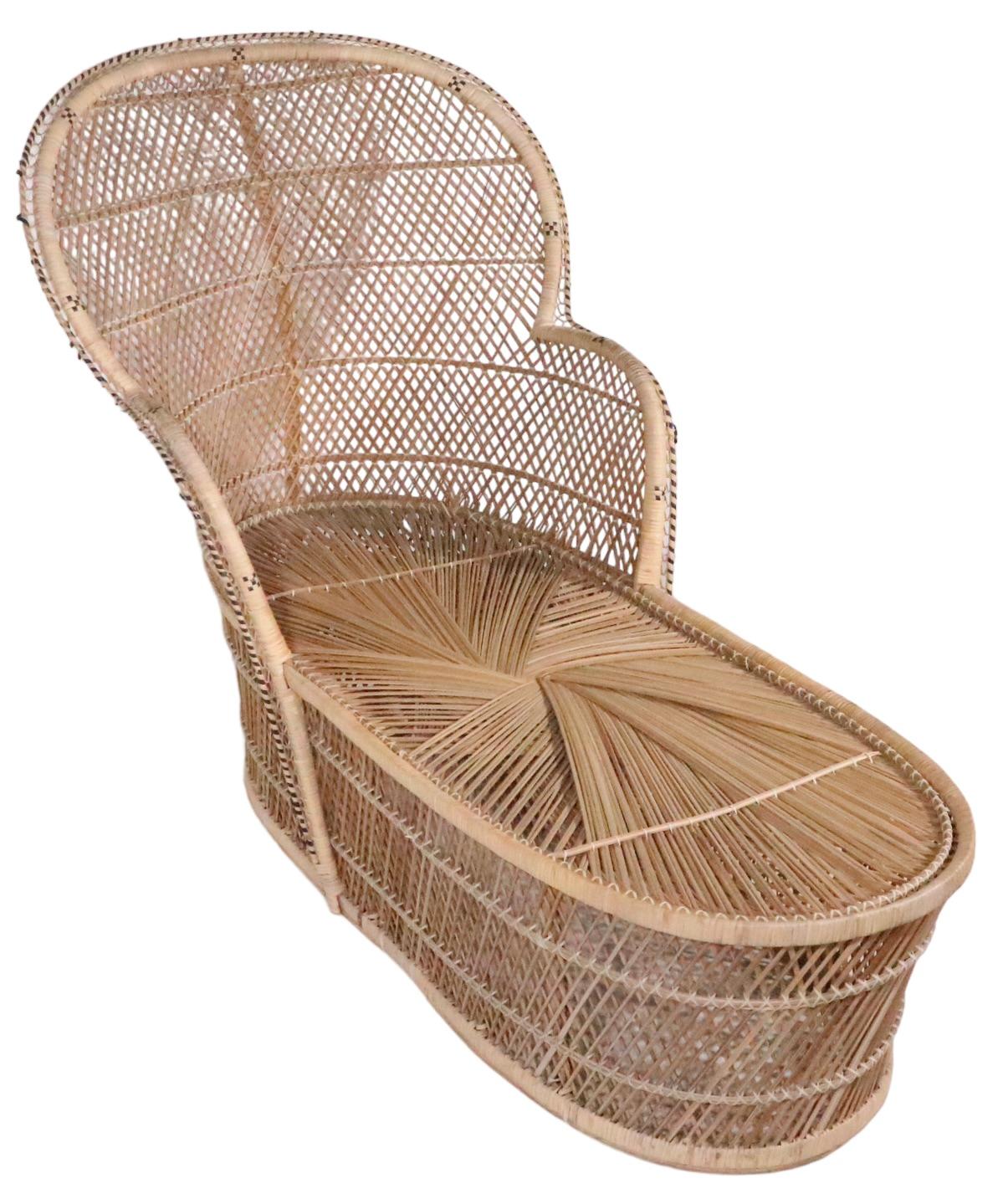 Late 20th Century Woven Wicker Peacock Style Chaise Lounge c 1970's For Sale