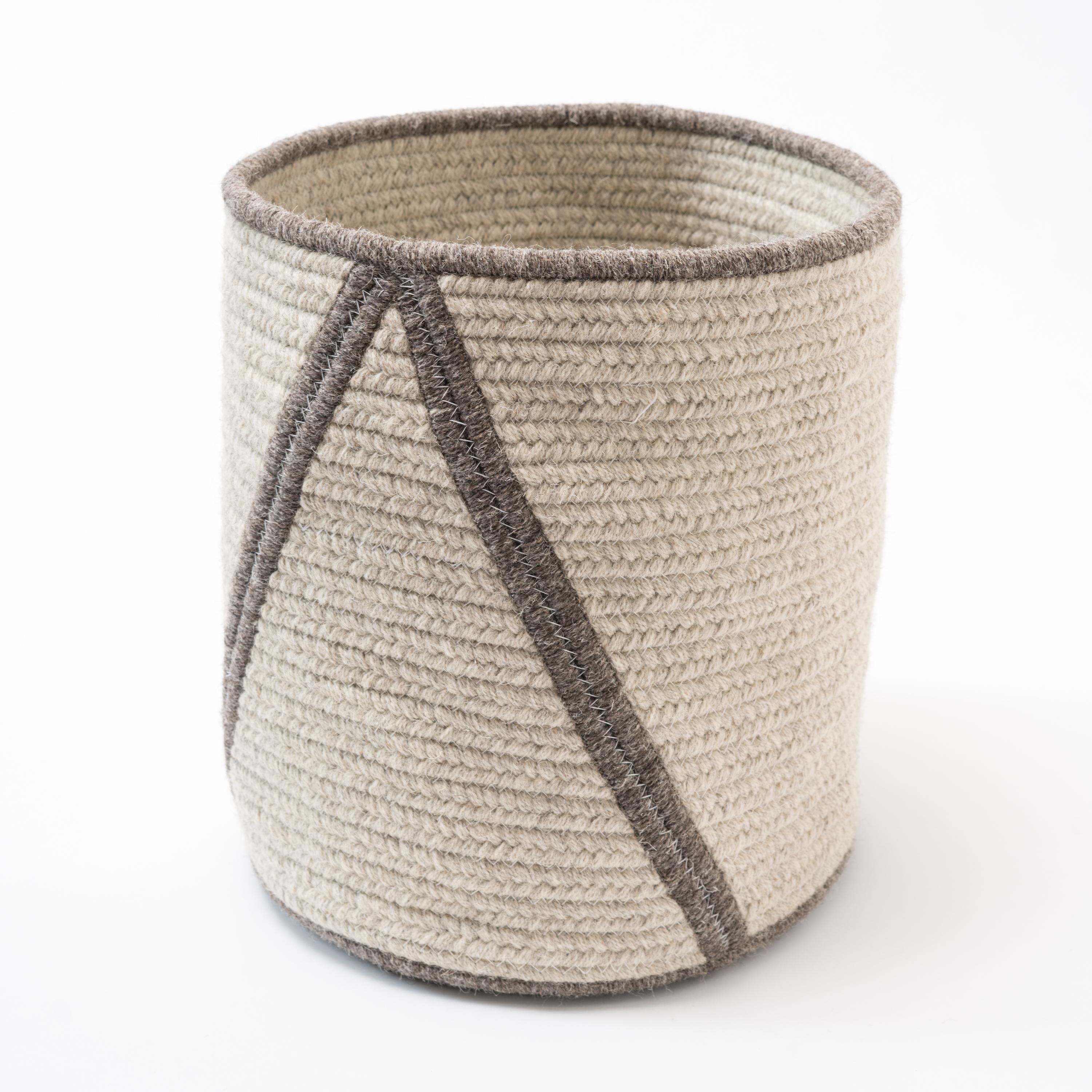 Woven Wool Basket in Black and White, Custom Crafted in the USA, Point Design In New Condition For Sale In Milton, MA