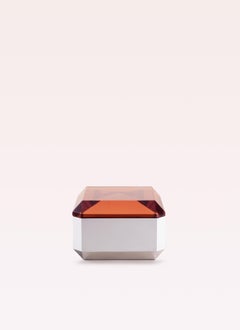 WOW fiamma small table in resin by MOĆI Collective