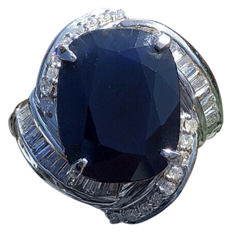 Platinum Natural Sapphire and Diamond Ring 10.47 Carat 15.7g For Sale