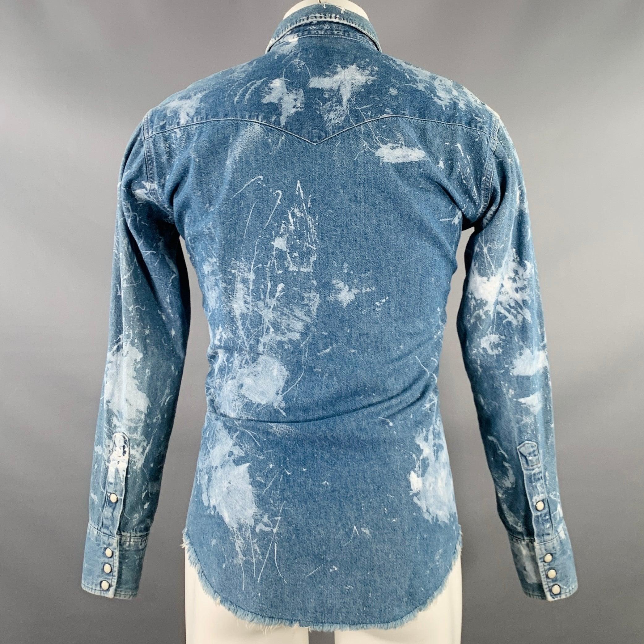 WRANGLER Size XS Blue White Denim Paint Splatter Western Raw Edge Snaps Long Sleeve Shirt In Good Condition For Sale In San Francisco, CA