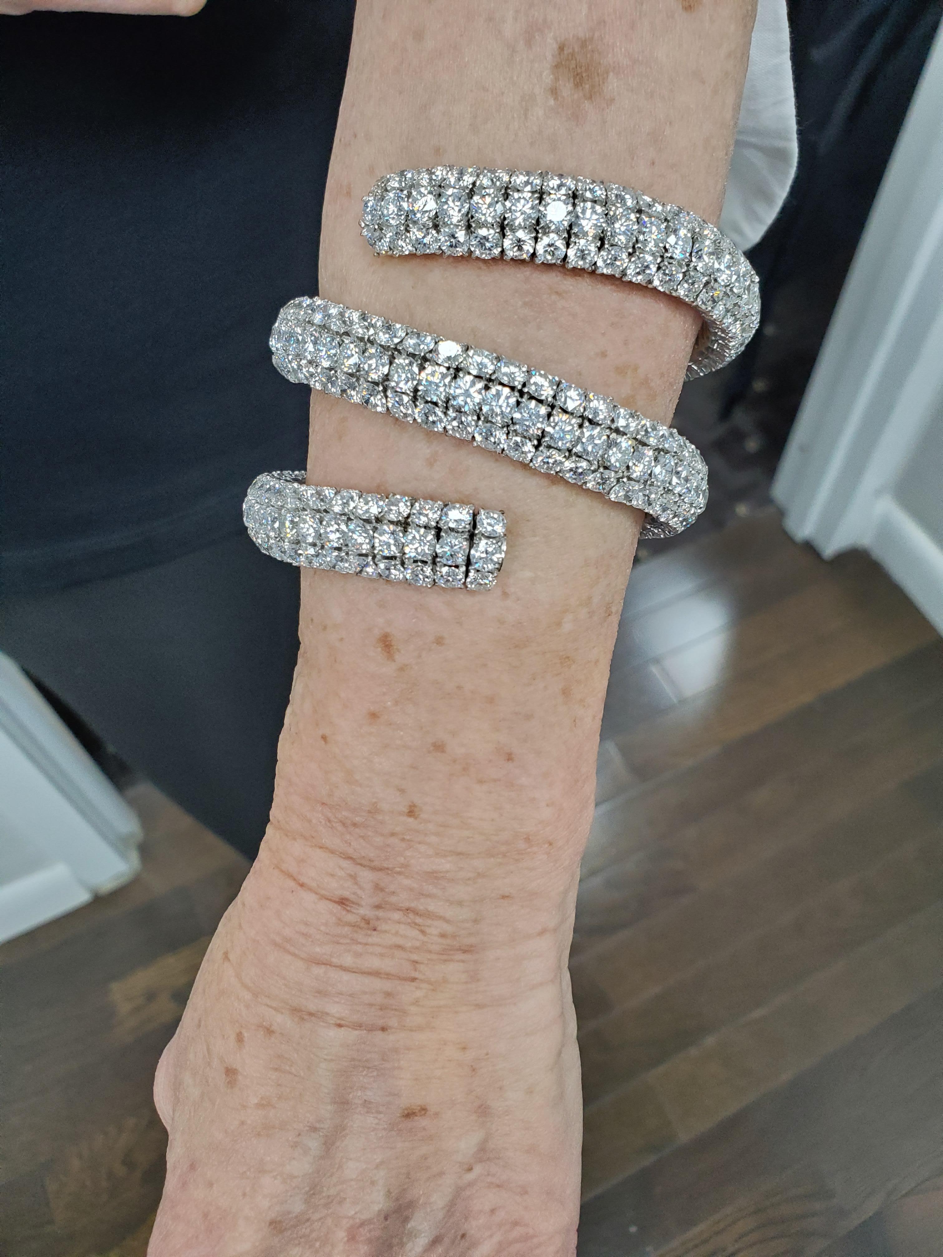 Wrap Around Flex Bangle Bracelet with Diamonds In New Condition In New York, NY