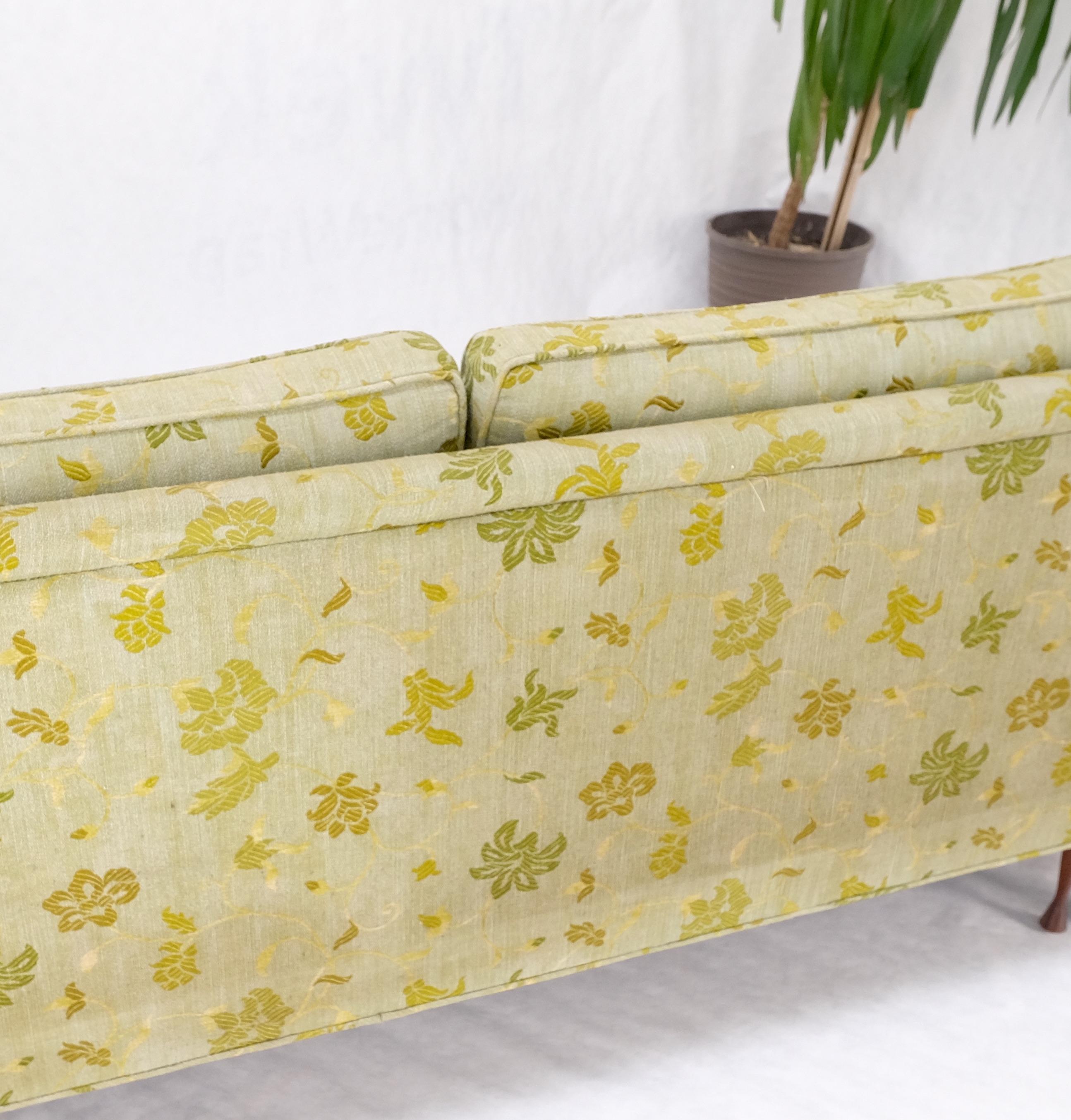 Tissu d'ameublement Wrap Around Mid-Century Modern Sofa W Paire de tables assorties en marbre menthe ! en vente
