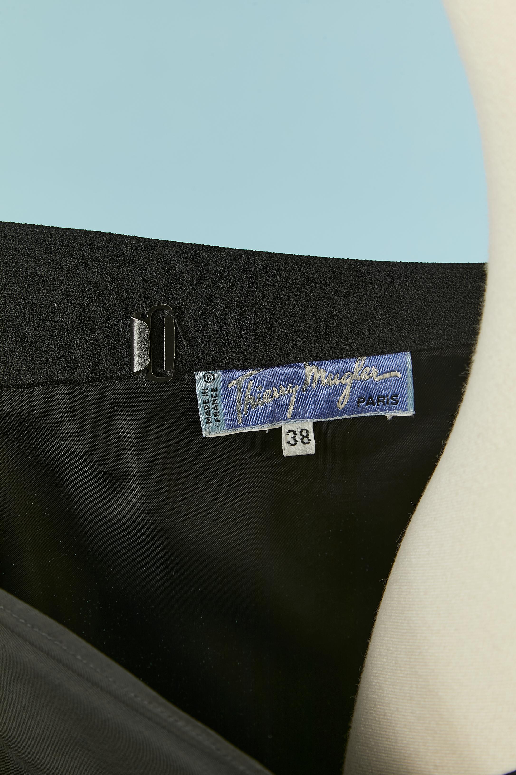 Jupe portefeuille en crêpe noir THIERRY MUGLER en vente 1